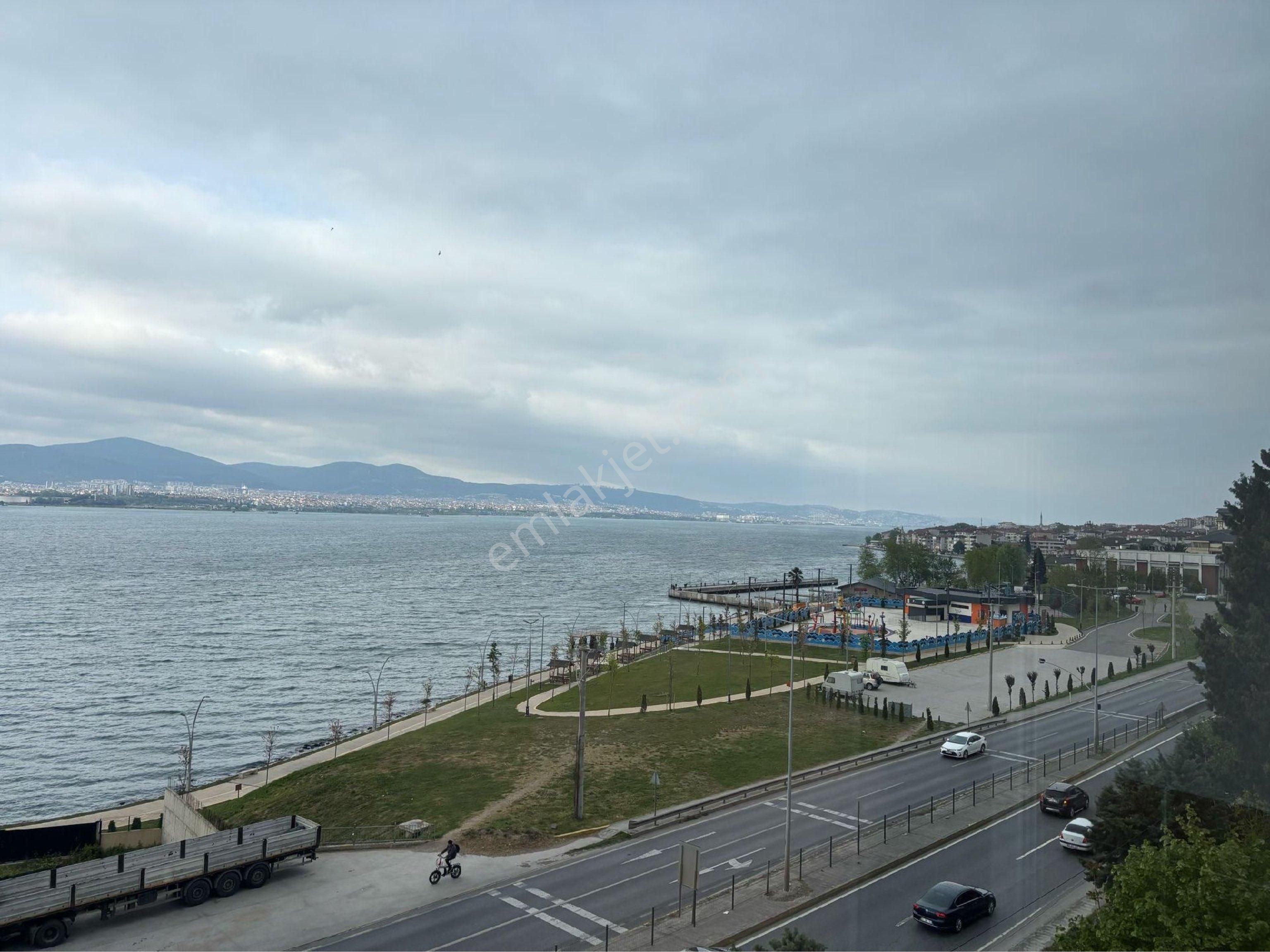 Deniz Manzaralı 2+1 Kiralık Daire