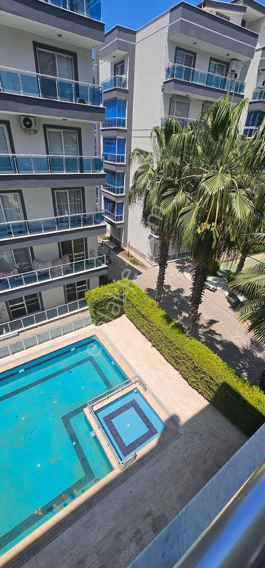 Kuşadası Satılık Ege Mahallesi 3+1 Ara Kat Daire