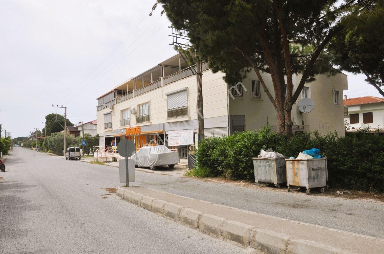 Kuşadası Sahilinde Plaja 300mt Fırsat 3+1 Dubleks Yazlık Daire