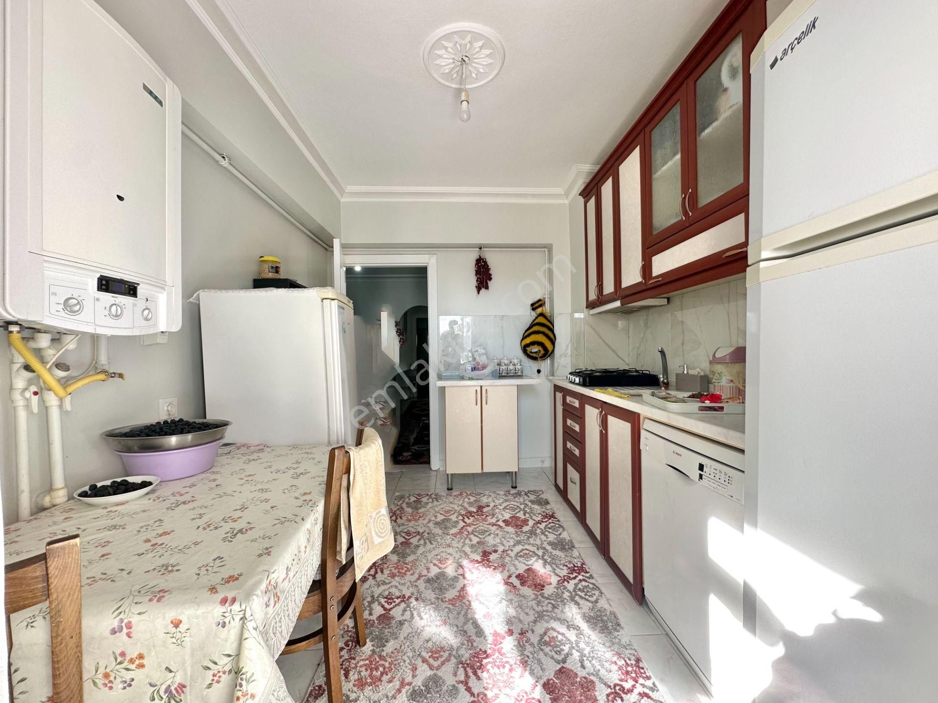 Kalecik Emlak'tan Fatih Mah. Masrafsız Orta Kat Satılık 3+1 Daire