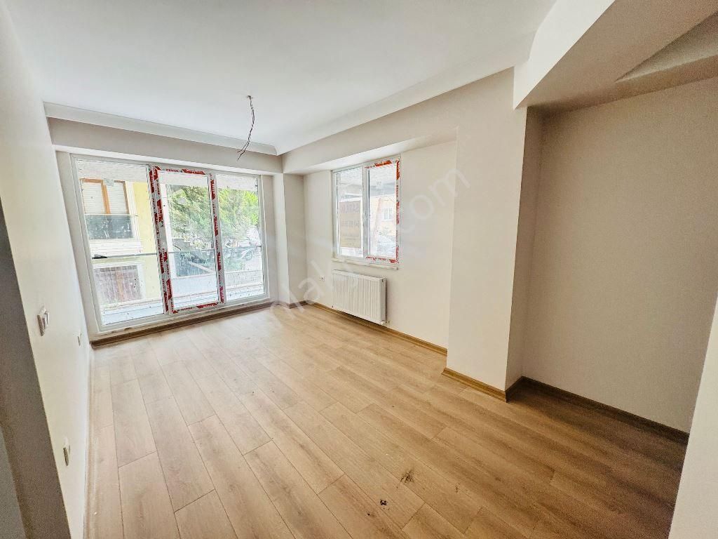Metroya Yakın Öncephe 65m² 1+1daire