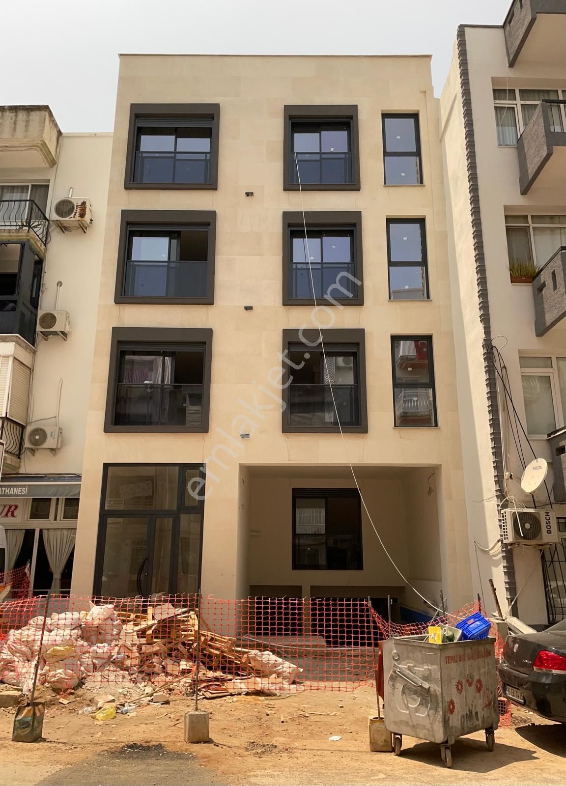 Balçova Agora Avm Karşısı Sıfır 1+1 Daire