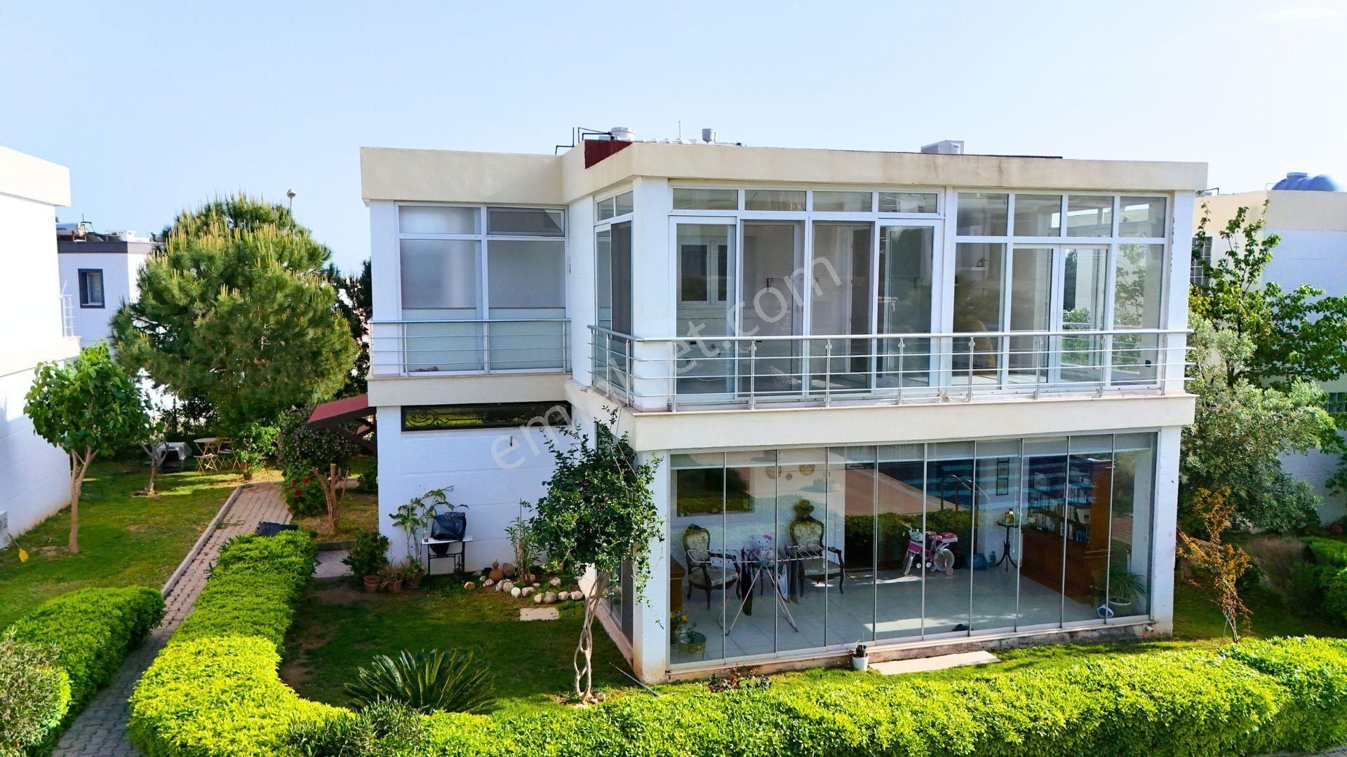 Bodrum Konacık' Ta, Havuzlu Sitede, Satılık Üst Kat Daire