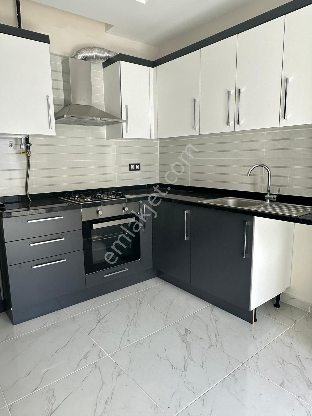 Özal Blv Üzeri 2+1 Kapalı Mutfak Doğalgazlı Muhteşem Lokasyon Kiralık