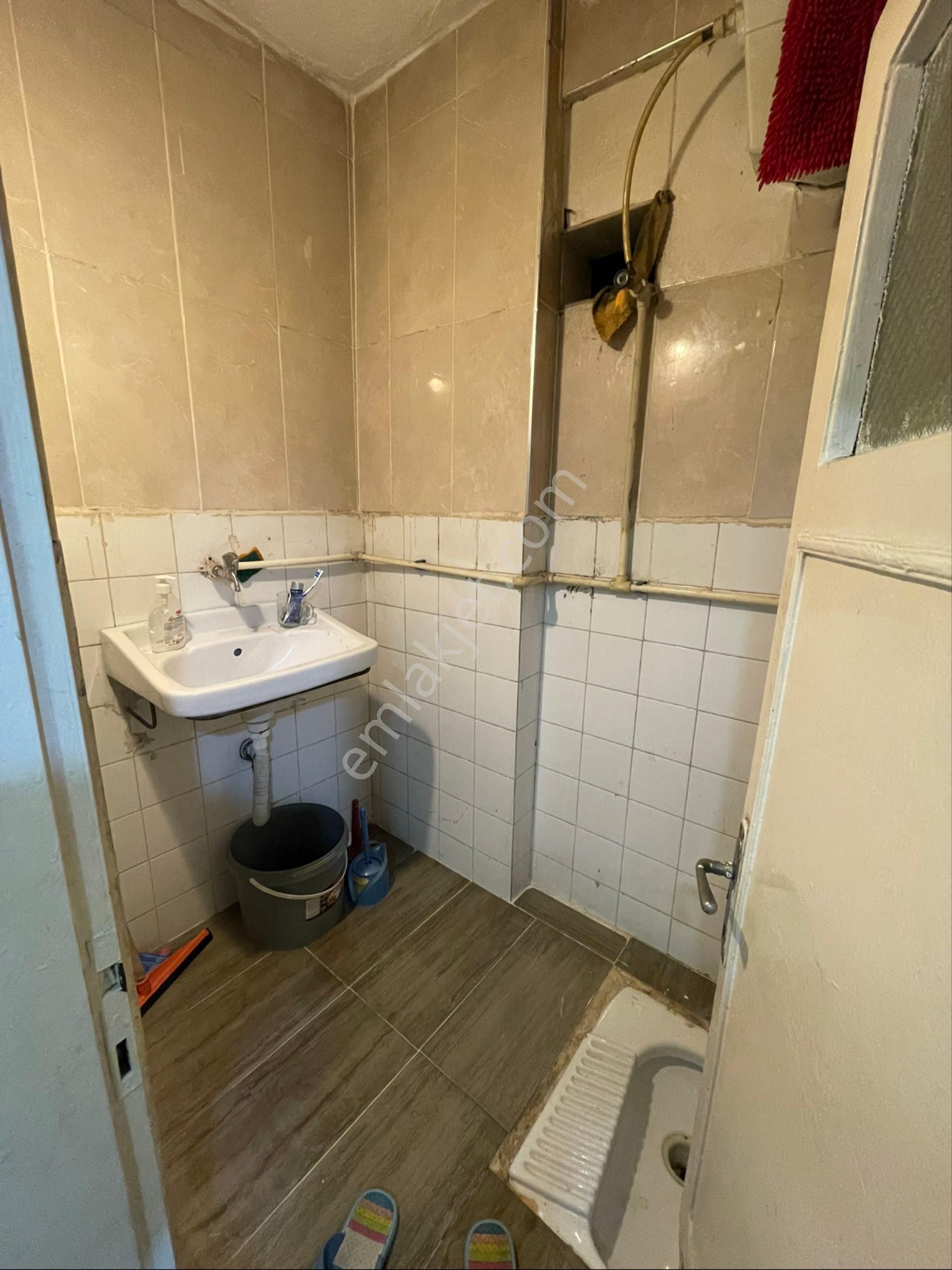 Seyhan Yeşilyurt Mahallesinde Eşyalı Kiralık Daire