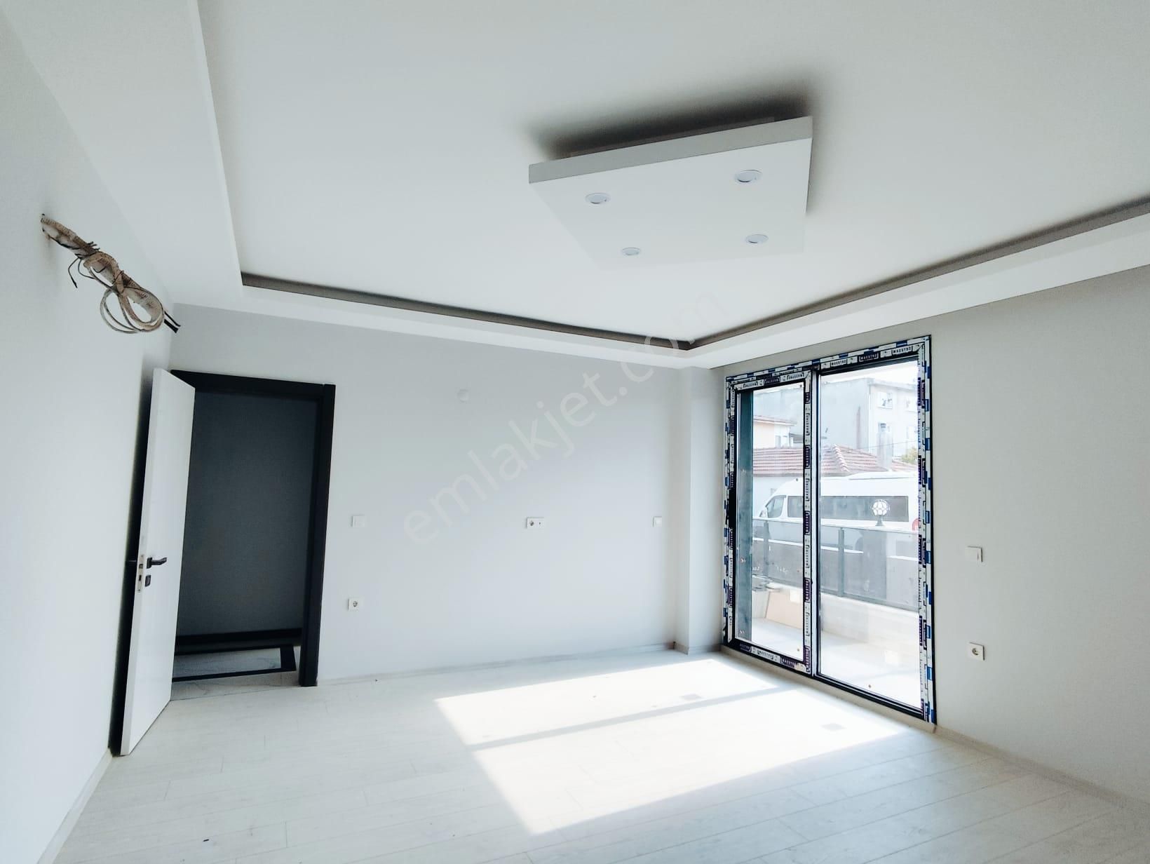 Ayvalık Altınovada 3 Katlı Binanın 2.katı 2+1 Sıfır Lüks Daire - Görsel 21