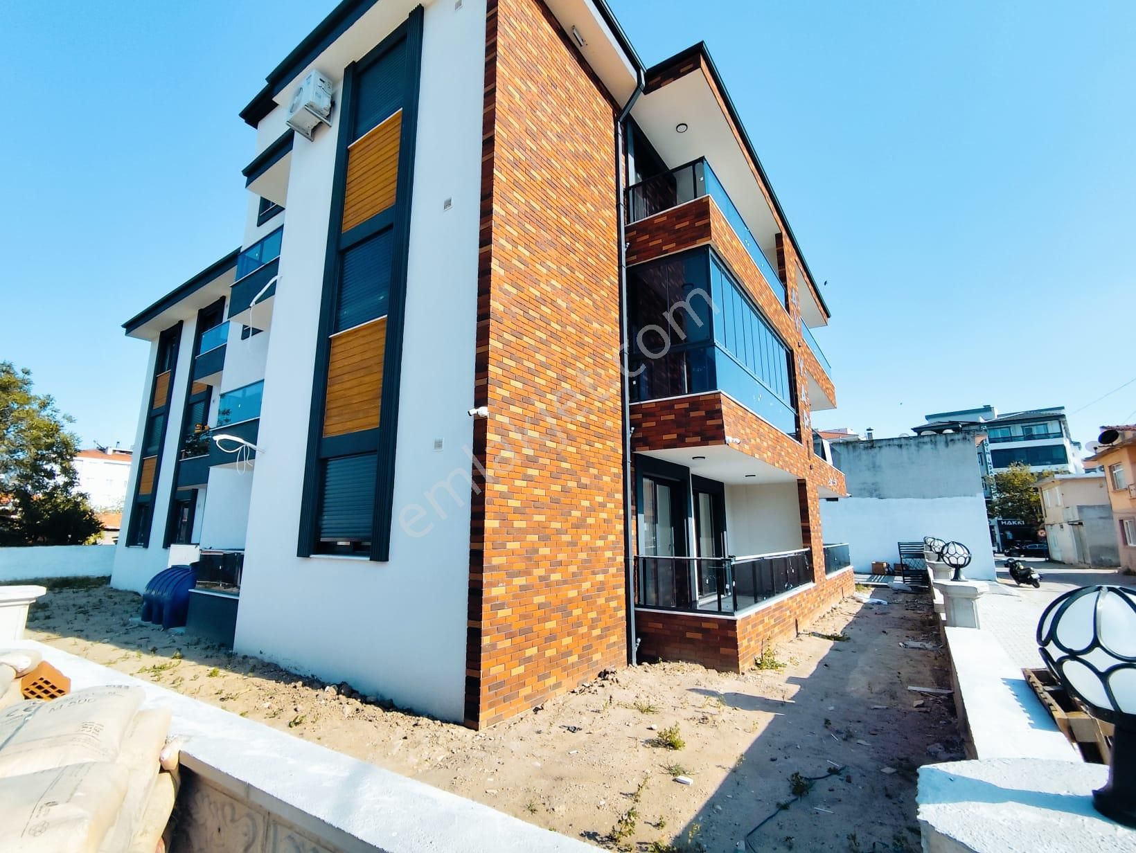 Ayvalık Altınovada 3 Katlı Binanın 2.katı 2+1 Sıfır Lüks Daire - Görsel 4