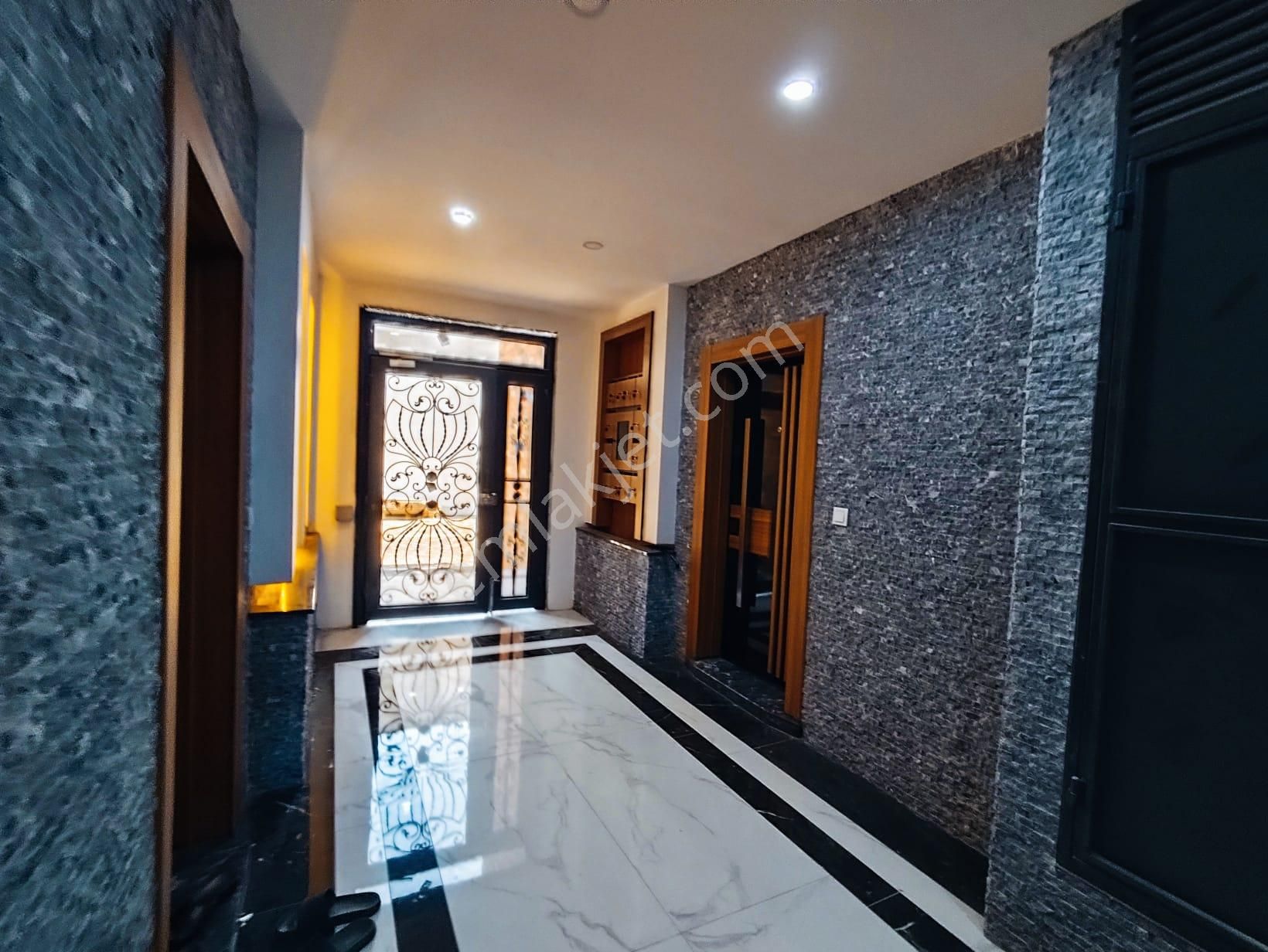 Ayvalık Altınovada 3 Katlı Binanın 2.katı 2+1 Sıfır Lüks Daire - Görsel 12