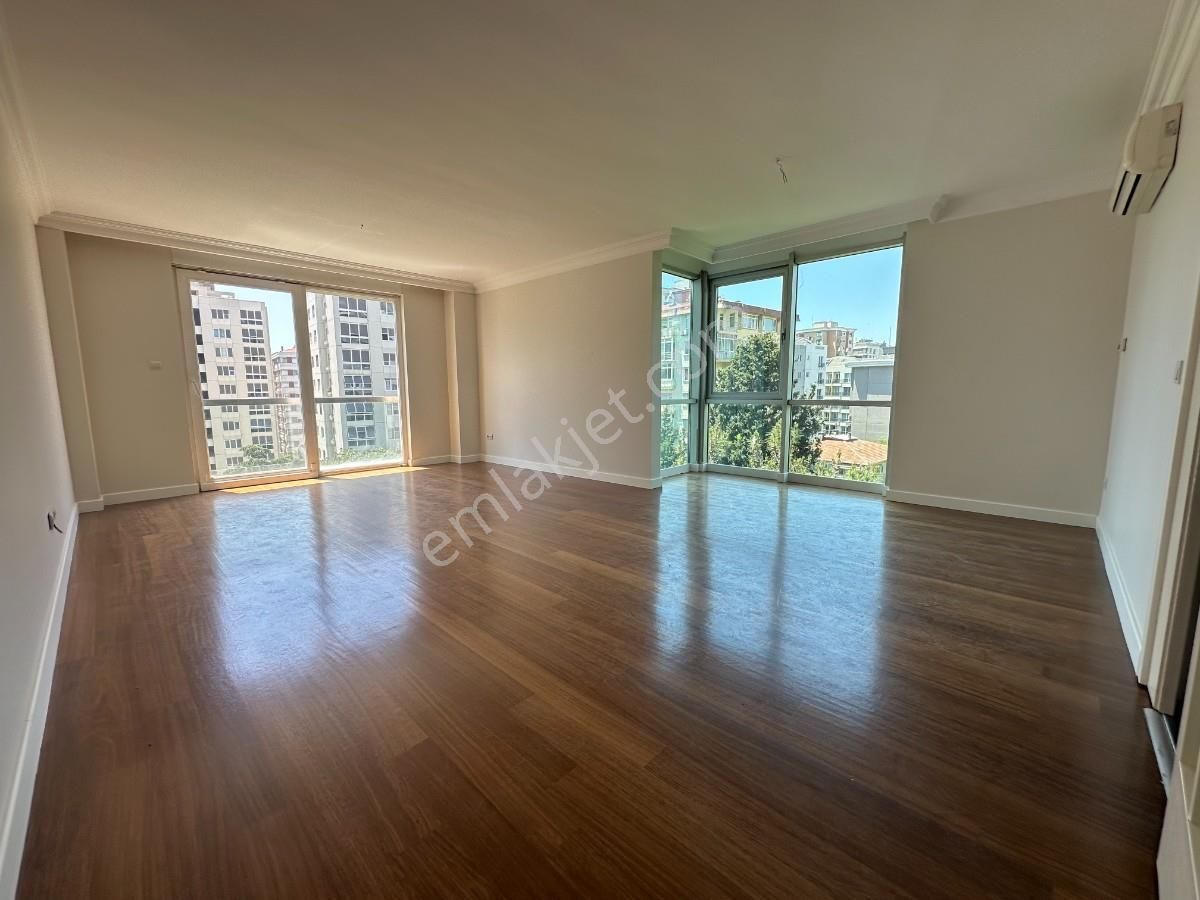 Kadıköy Caddebostanda 3+1 Satılık Daire Troykadan