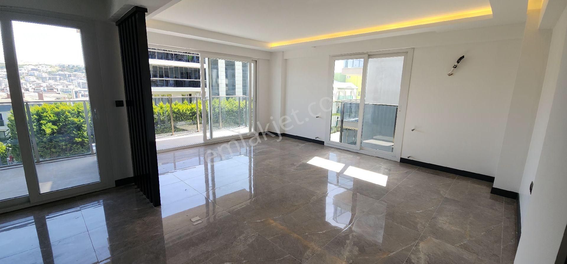 Kuşadası Otogar Arkasısıfır 3+1