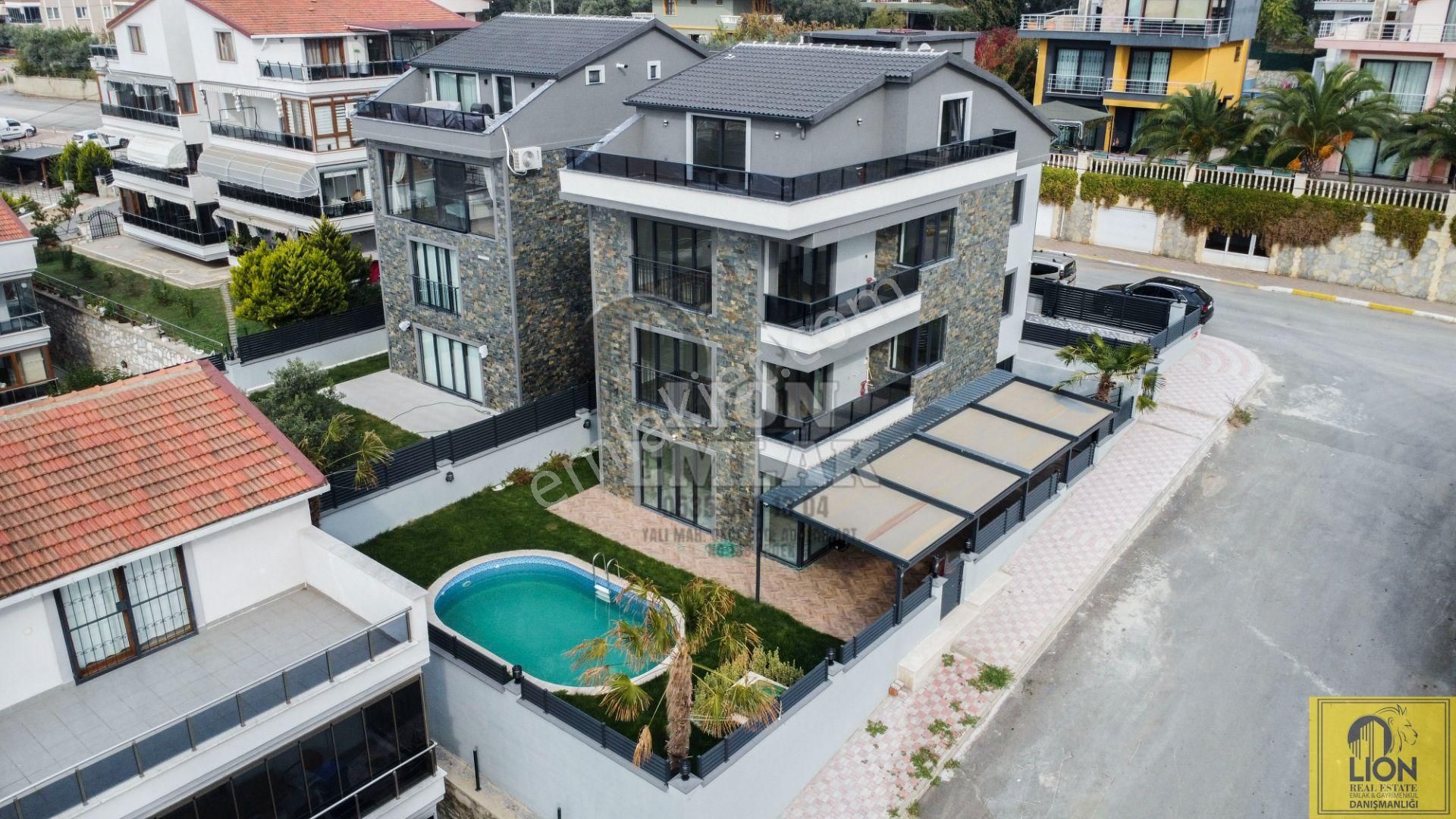 Erdek Halitpaşa Mahallesi Emsalsiz Asansörlü 6+2 Havuzlu Lüks Fourlex Villa