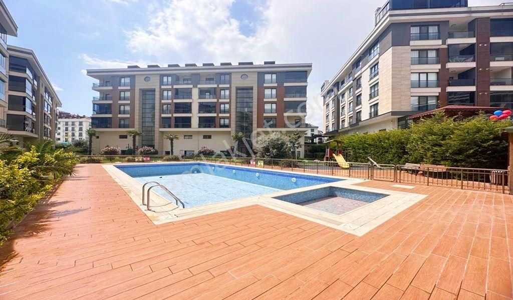 Beylikdüzü Marmara Mahallesi'nde Butik Site İçi 3+1 Kiralık Daire