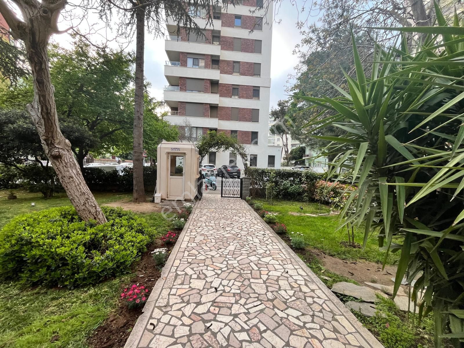 Lf İmaj Çiftehavuzlarda 3.688m2 Arsa İçinde 140m2 Güvenlikli 3+1