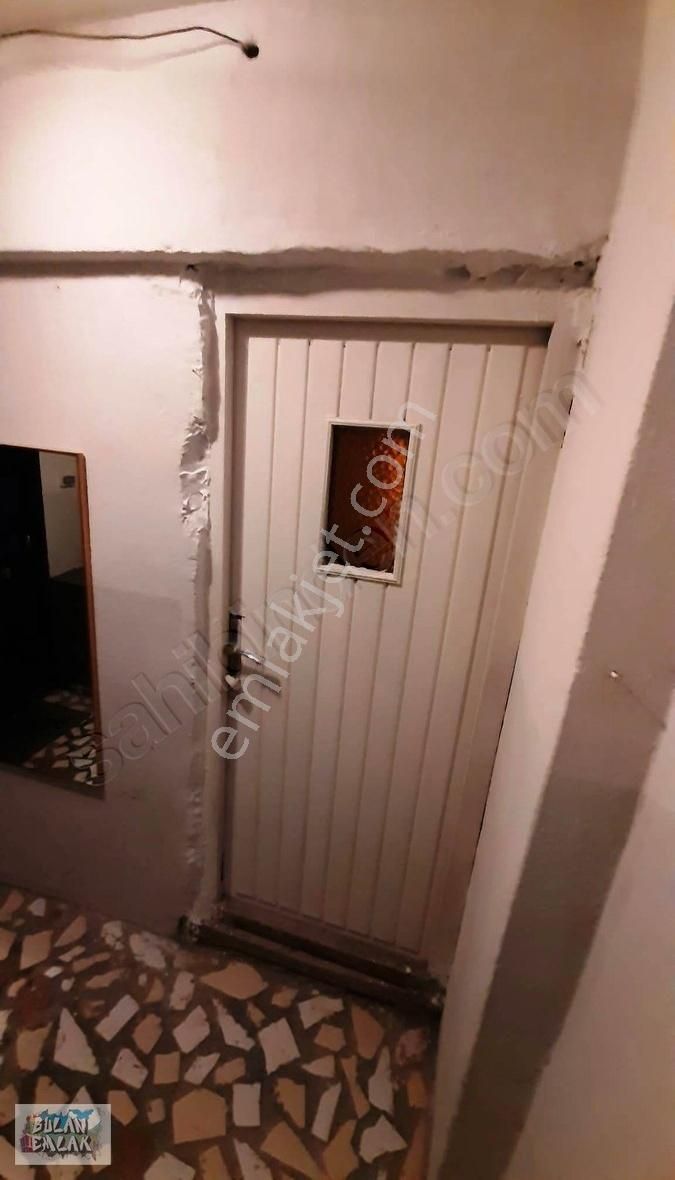 Bulan'dan Ortaköy Merkezde Caddeye Yakın Temiz Depo