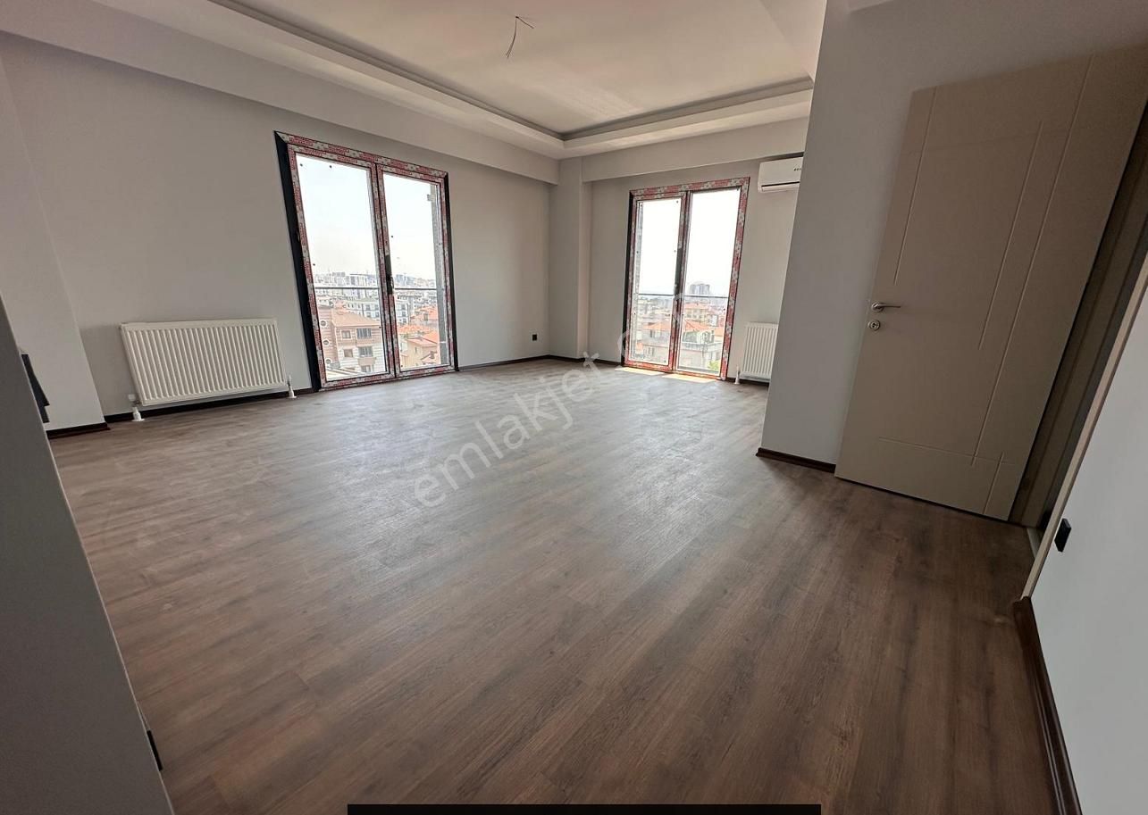 Kartalda Metroya Yakın Satılık 3+1 Lüks Sıfır Daire
