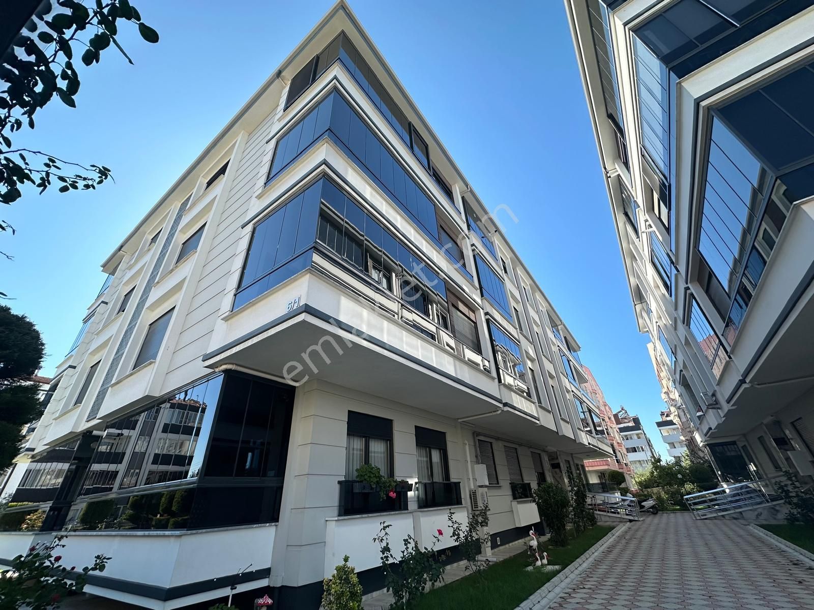 ꧁akçay Ay Emlaktan꧂altınkumda Ayrı Mutfak Doğalgazlı Geniş Cam Balkonlu Ultra Lüx Satılık 2+1 Daire