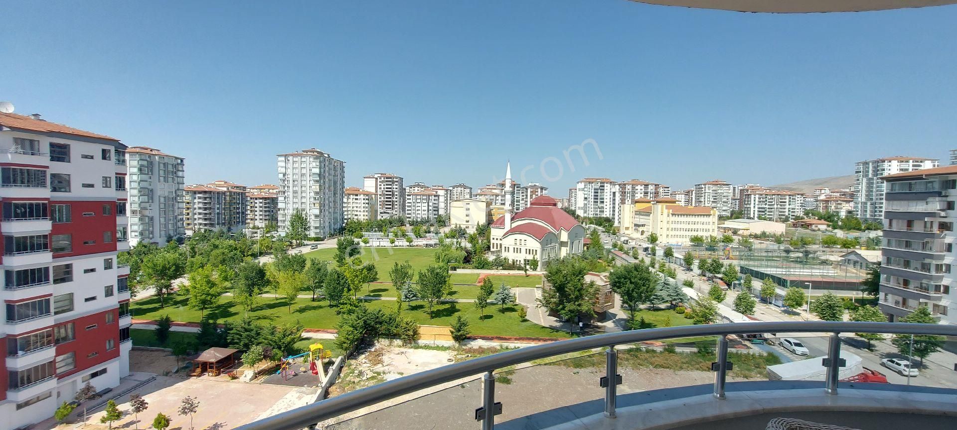 Değer'den 100. Yıl Parkı Yanı 7. Son Kat 3+1 Daire