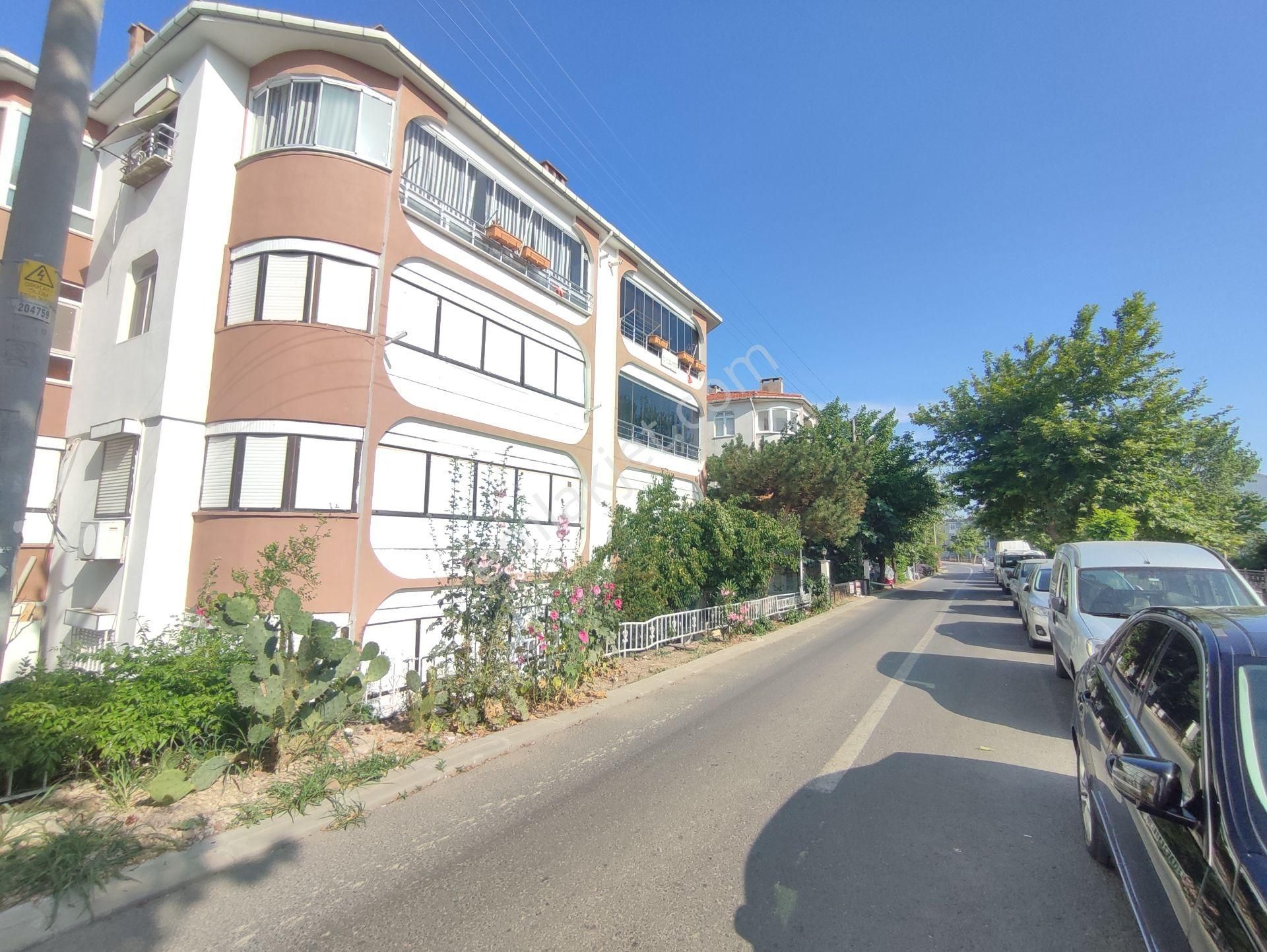 Bulut Yatırımdan 2+1 Merkezi Konumda Denize Yakın Yazlık Daire