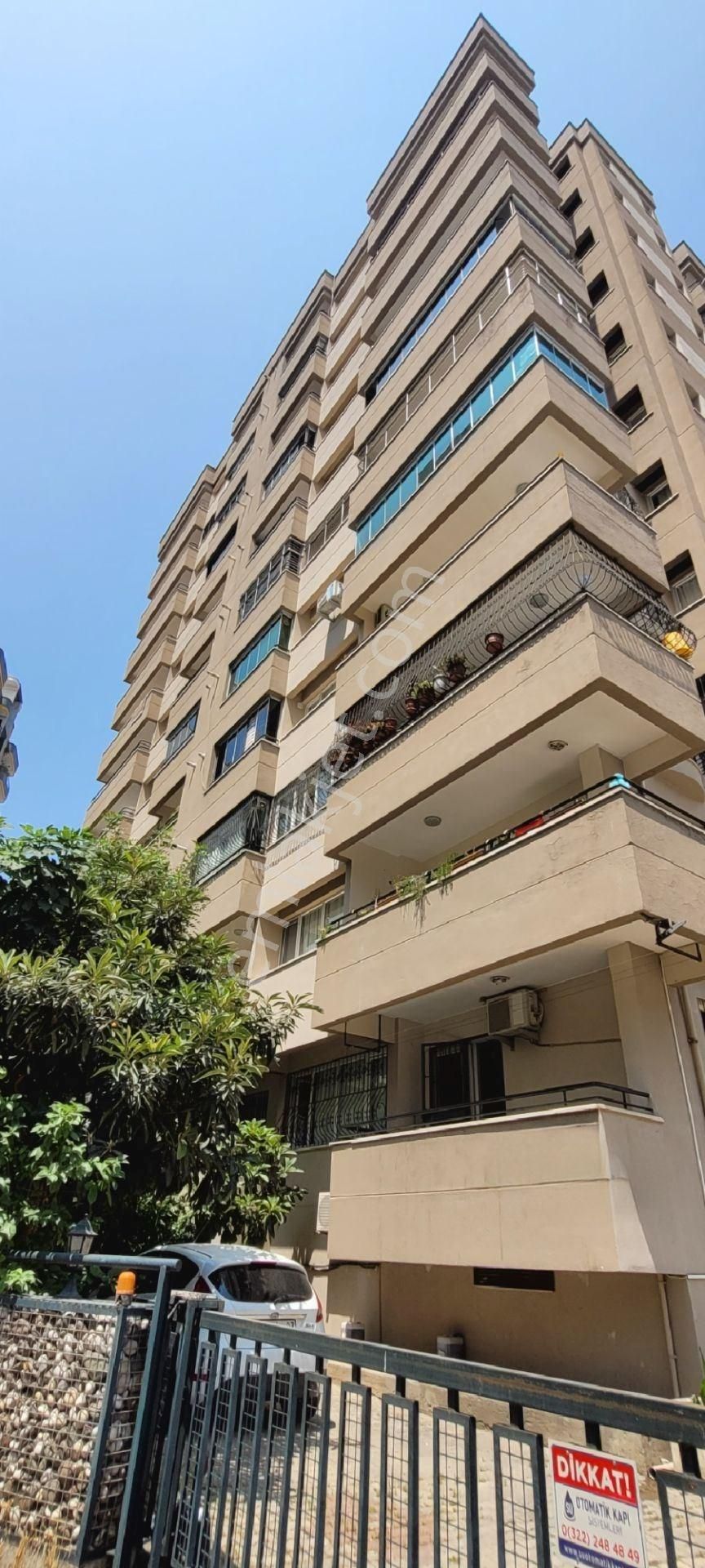 Berrin Nadir Den Merkezi Konum Metroya Yakın Hasarsız Kapalı Mutfak 4+1 Kiralık