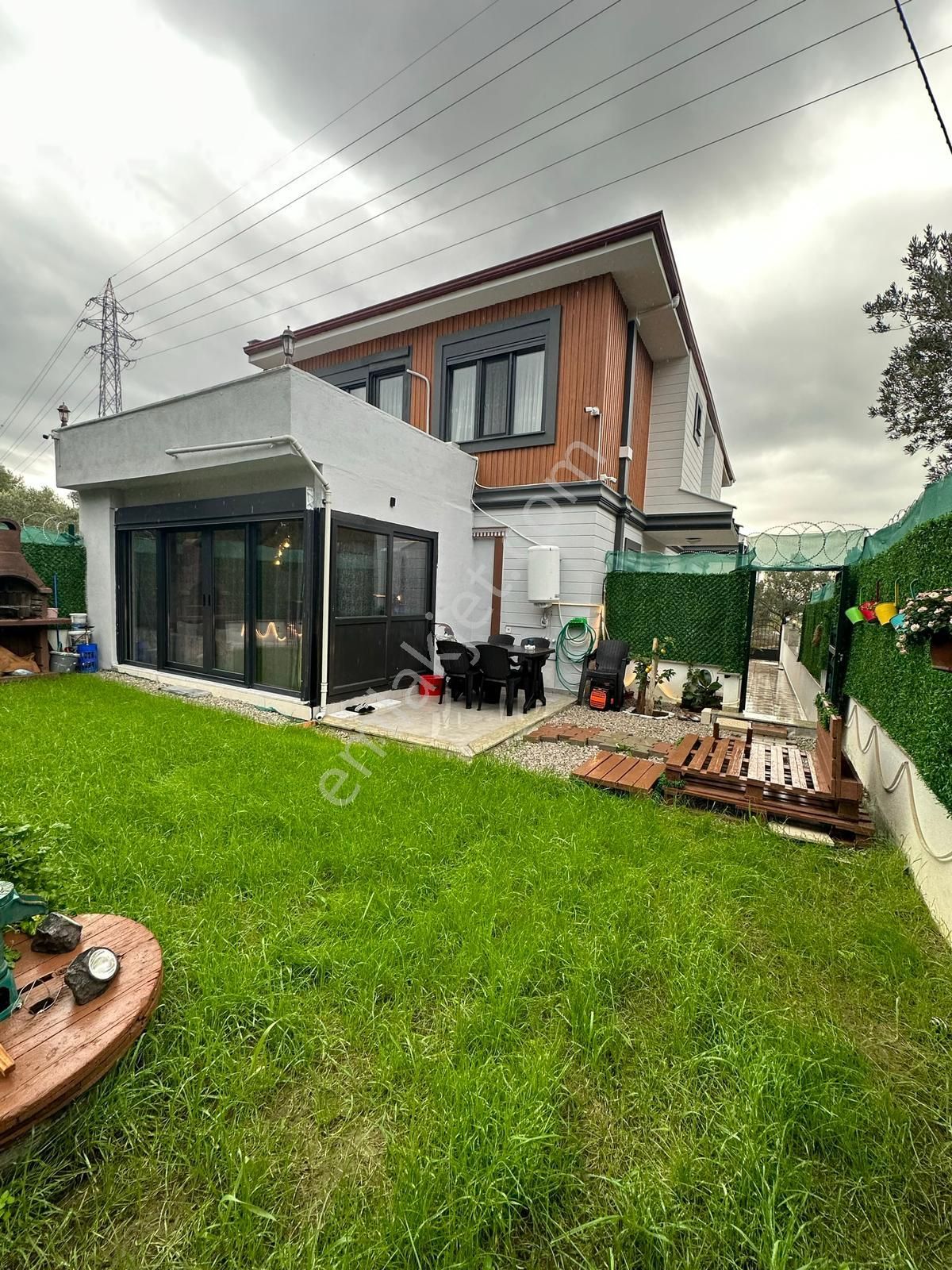 Pak'dan Şok Şok Edremit'de Daire Fiyatına Lüx 2+1 Satılık Villa