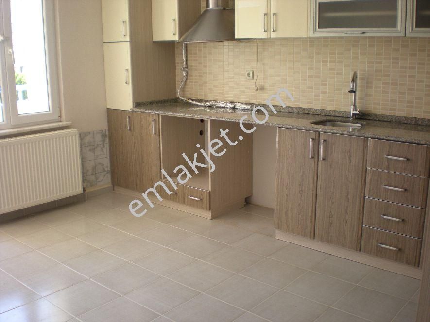 Balıkesir Plevne Mah.demirdağ Emlaktan Kiralık 3+1 Ara Kat Daire
