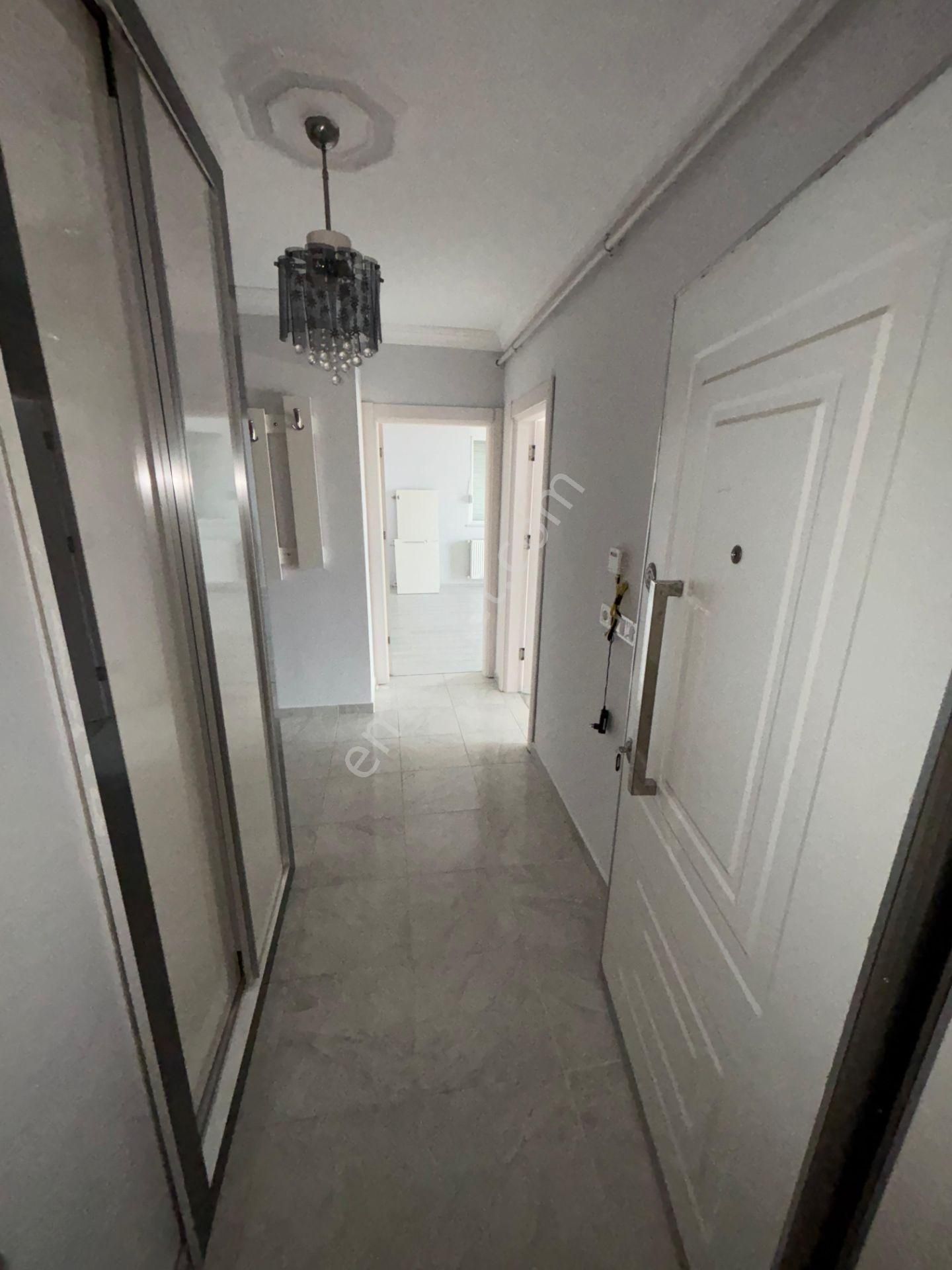 Usta Gayrimenkul'den Satılık Merkezde Kapalı Otoparklı 3+1 Daire