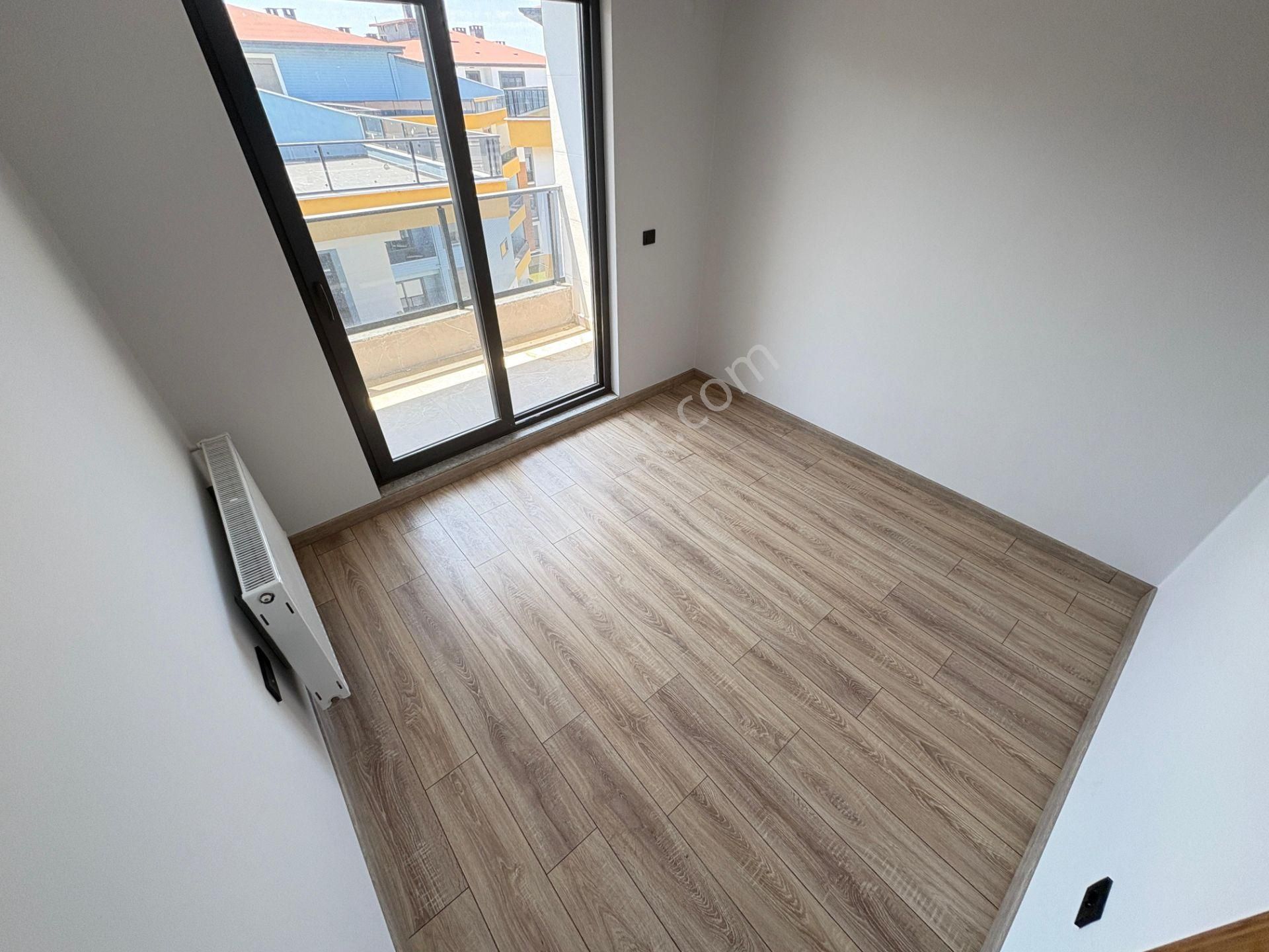 Arya'dan Şık Tasarımlı Satılık 2+1 Lüks Daire - Görsel 24