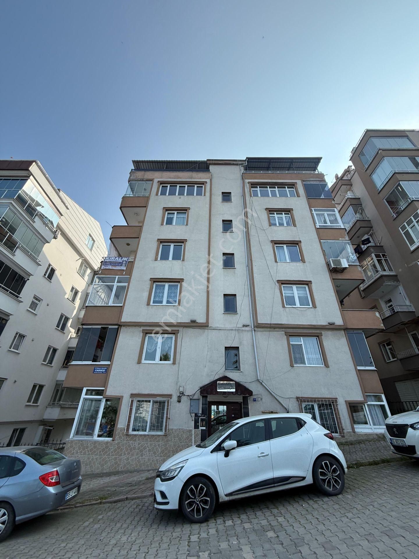 Canik Belediye Evlerinde 3+1 Deniz Manzaralı Kiralık Daire