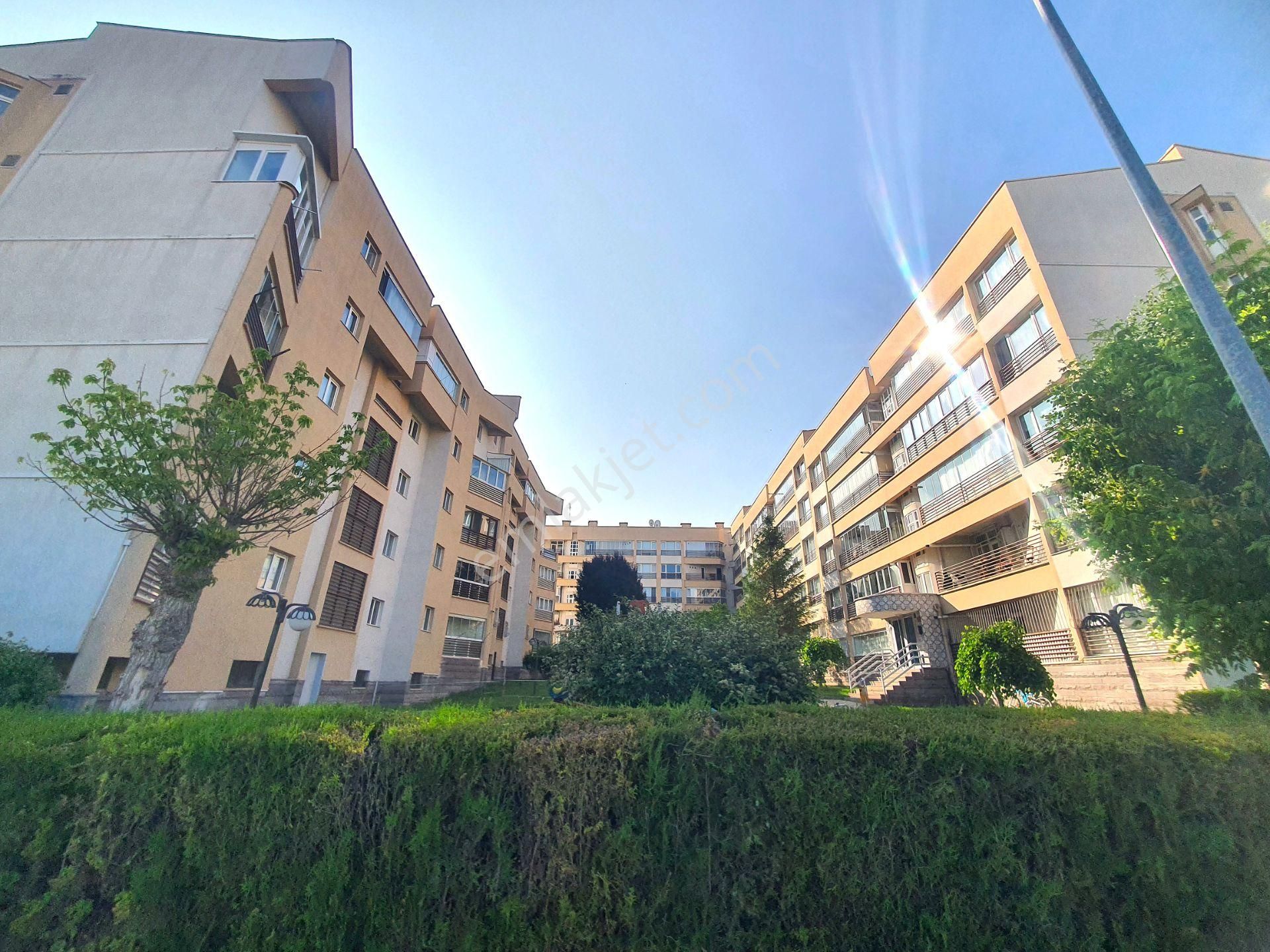Eryaman Güzelkentde Site İçi Boş Satılık Yüksek Giriş 3+1 Daire /marka