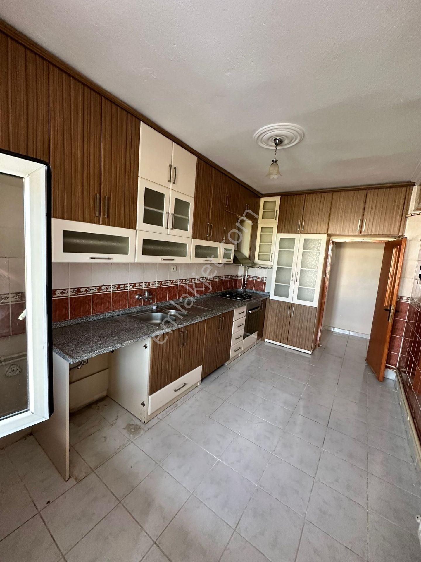 Yazır Da Salı Pazarına, Tramvaya Yakın Kiralık Daire