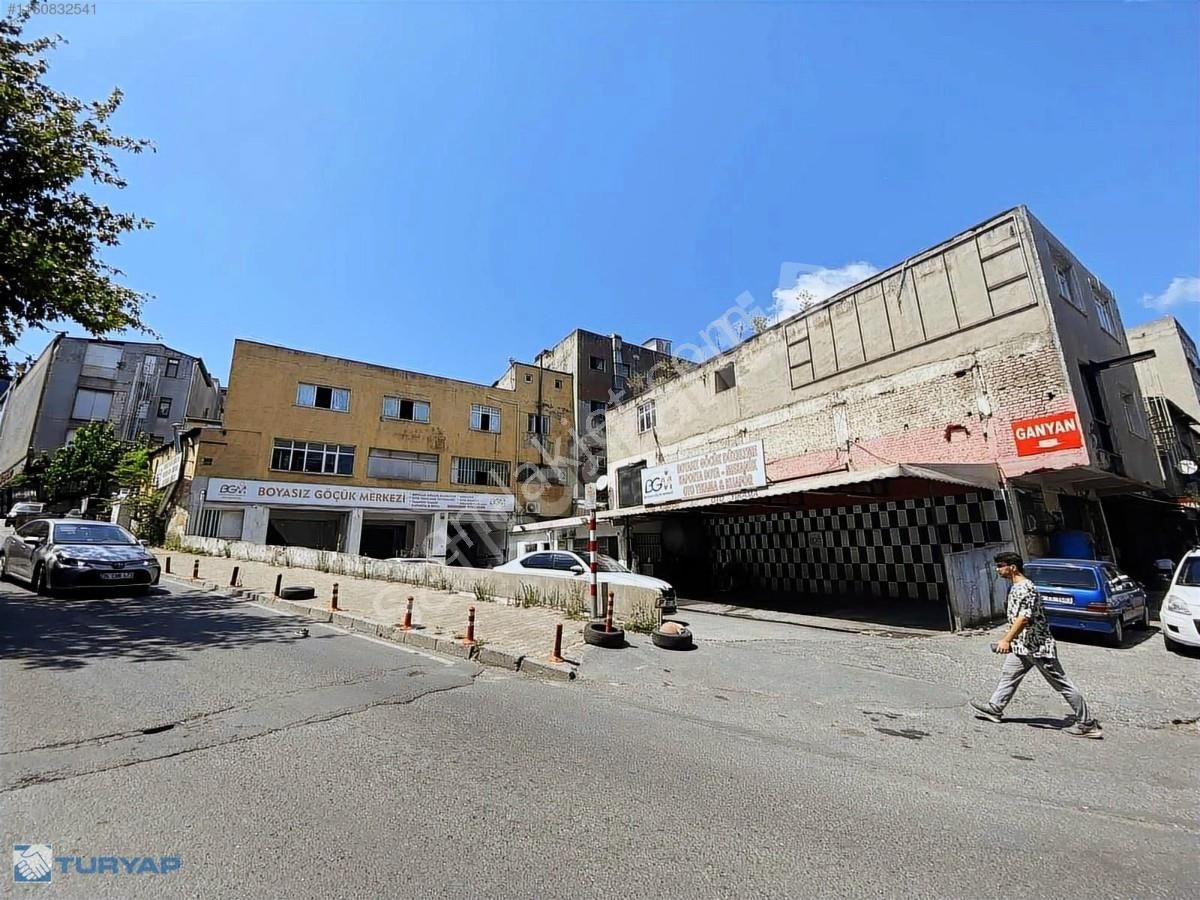 750m2 Arsa İçinde 900m2 Kapalı 350m2 Bahçeli Satılık Gop - Görsel 3