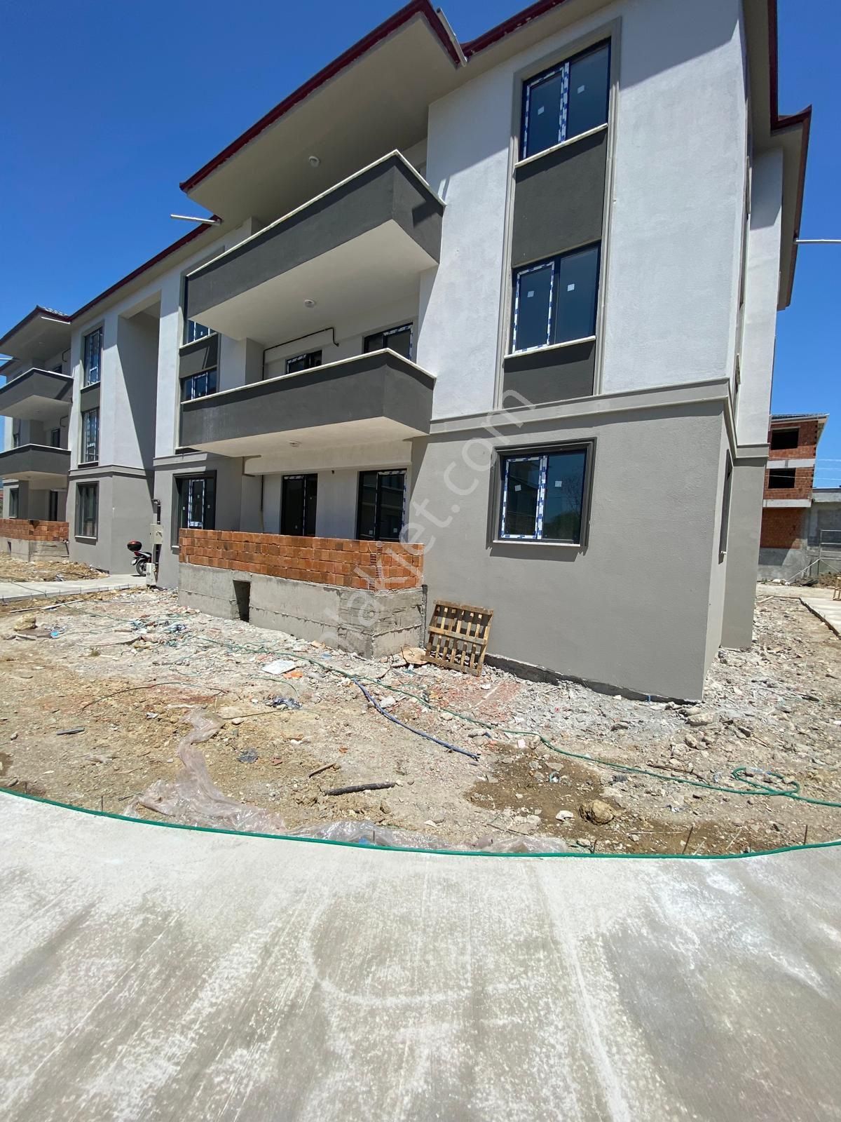 Remax Palas'sakarya Geyvede Sıfır 3 + 1 Satılık Daire