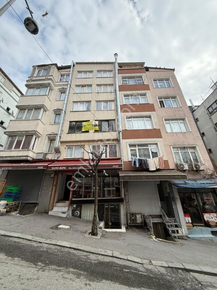 Acil!! Bali Paşa Cadde Üzeri 2 Adet Dükkan
