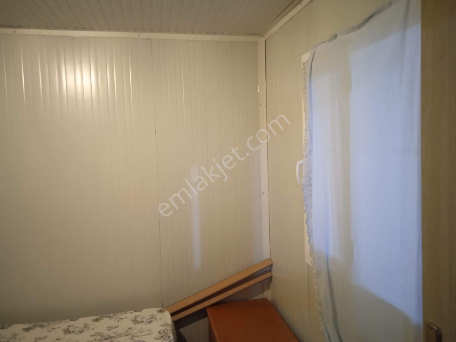 Menderes Çakaltepe De 440 M2 Arsa İçinde Konteyner Ev - Görsel 30