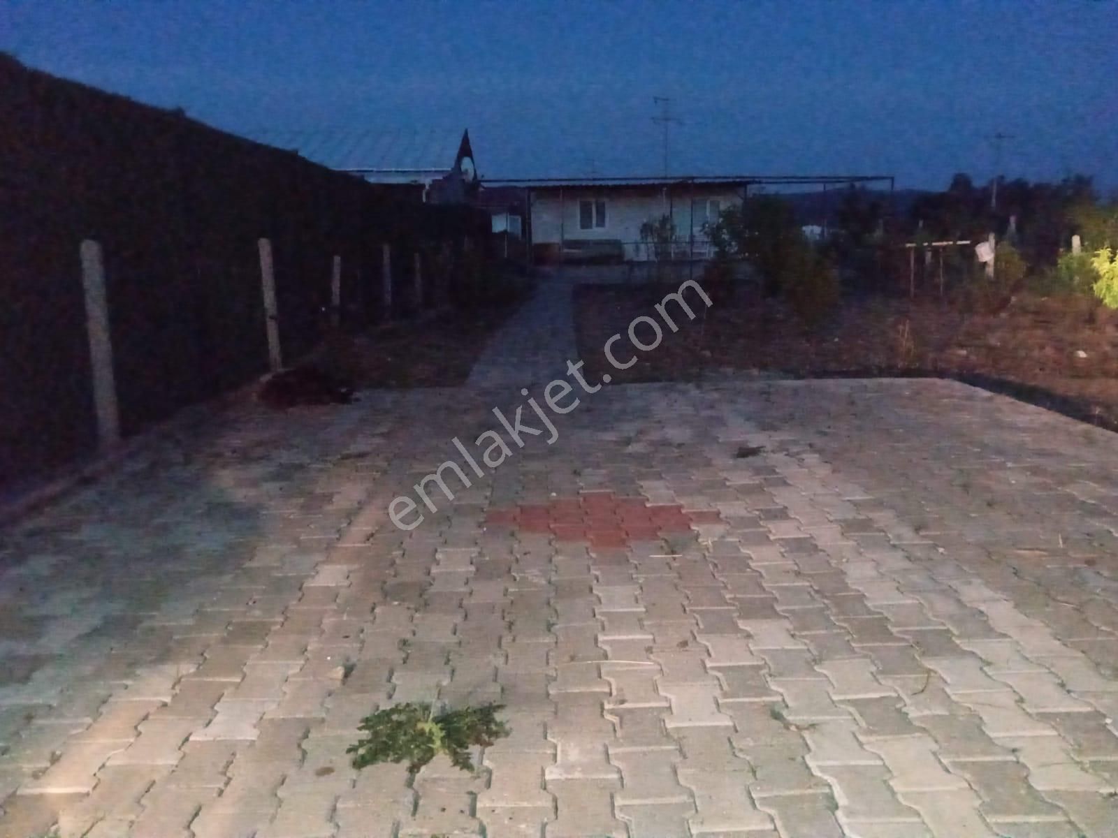 Menderes Çakaltepe De 440 M2 Arsa İçinde Konteyner Ev - Görsel 25