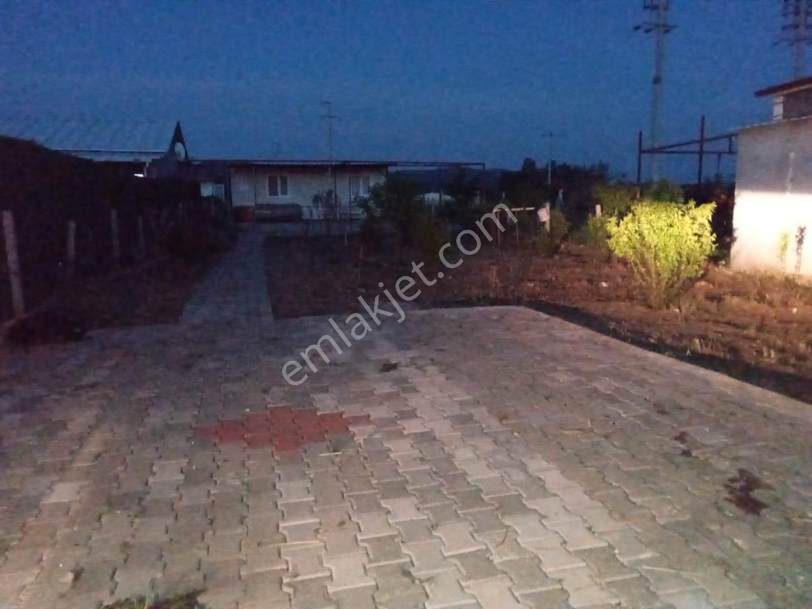 Menderes Çakaltepe De 440 M2 Arsa İçinde Konteyner Ev - Görsel 22