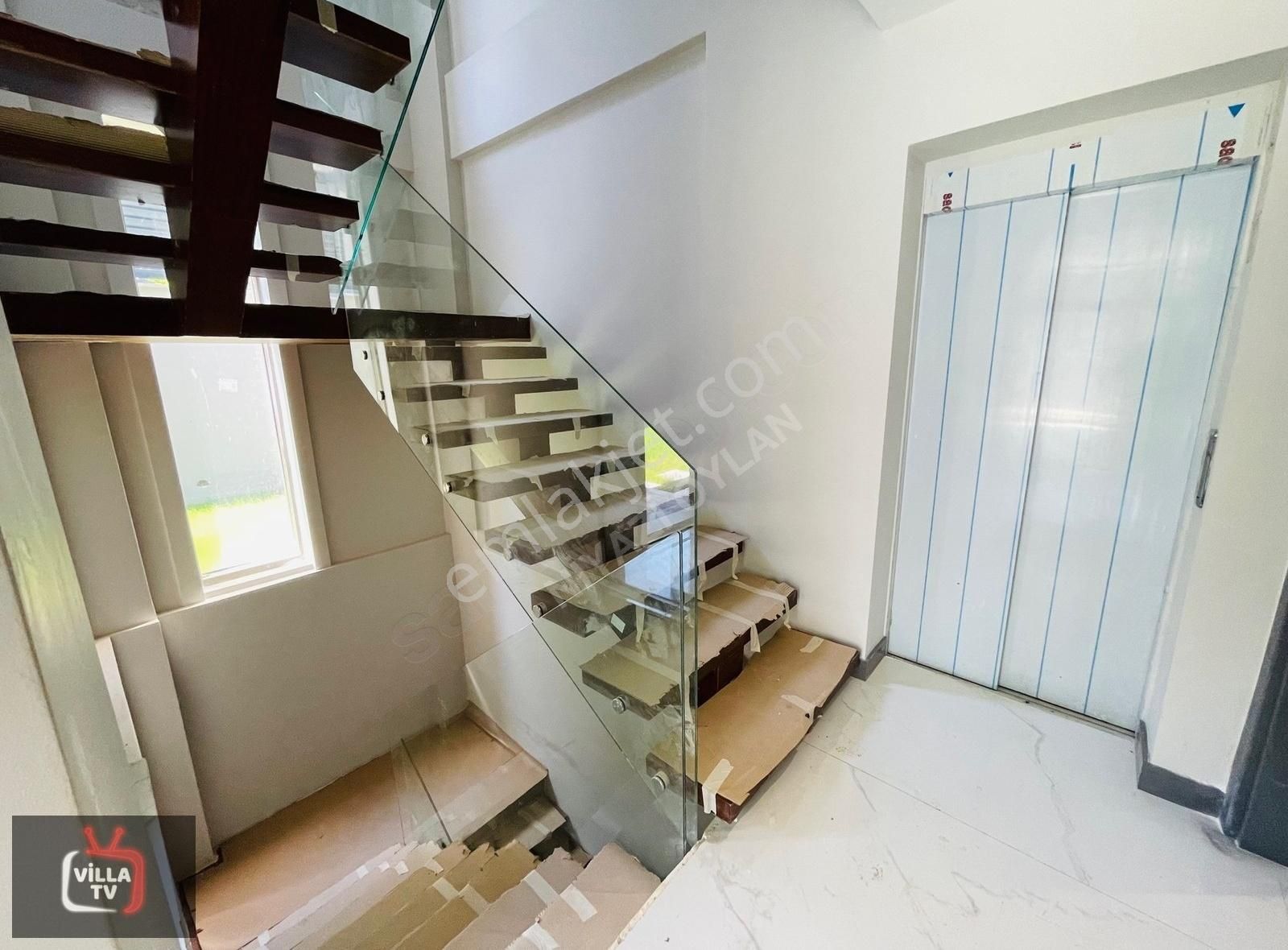 Plaja Sadece 250 Metre Sürprizlerle Dolu Satılık Müstakil Villa - Görsel 14