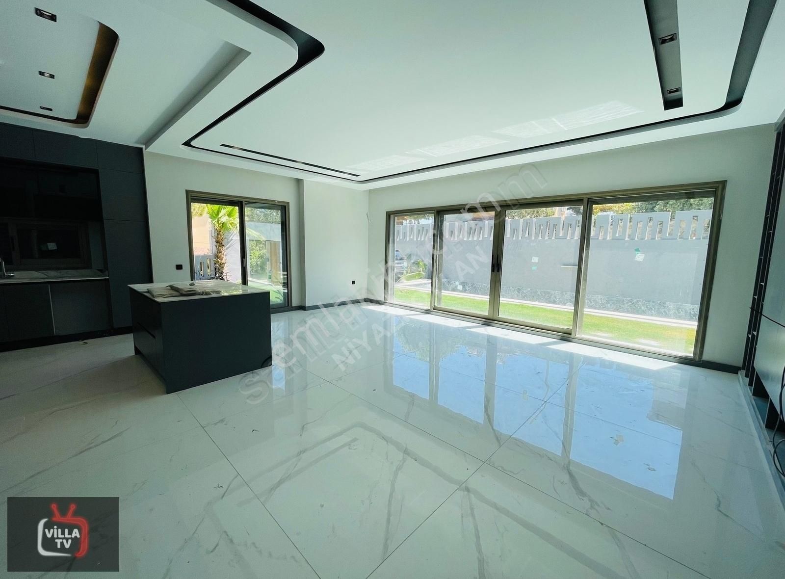 Plaja Sadece 250 Metre Sürprizlerle Dolu Satılık Müstakil Villa - Görsel 33