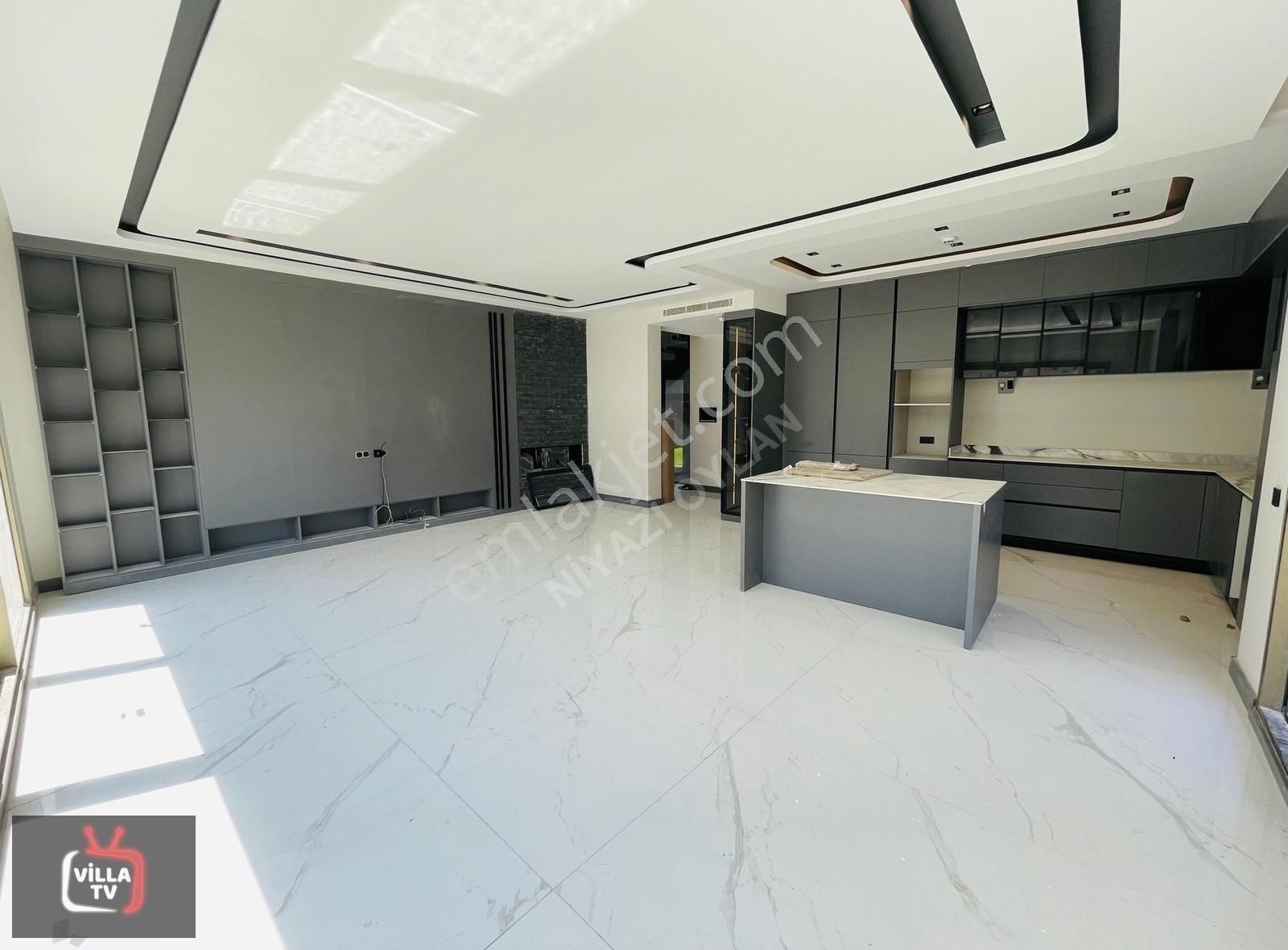 Plaja Sadece 250 Metre Sürprizlerle Dolu Satılık Müstakil Villa - Görsel 3