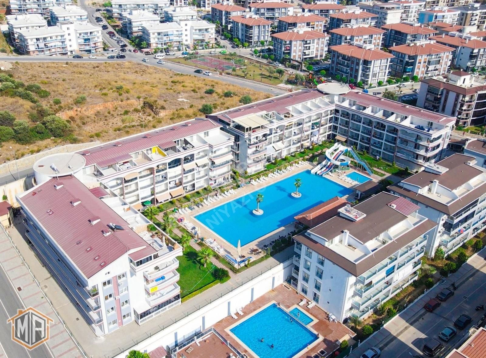 Havuzlu Sitede Deniz Manzaralı 3+1 Eşyalı Satılık Daire - Görsel 15