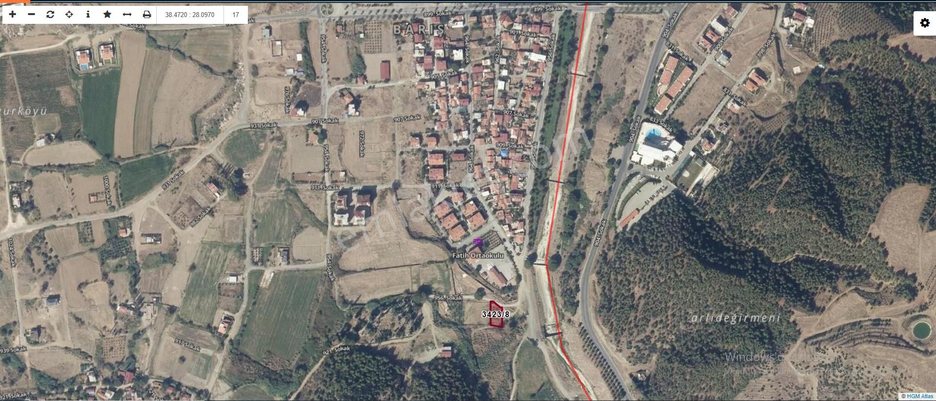 Salihli Barış Mahallesinde Satılık 583 M2 Arsa