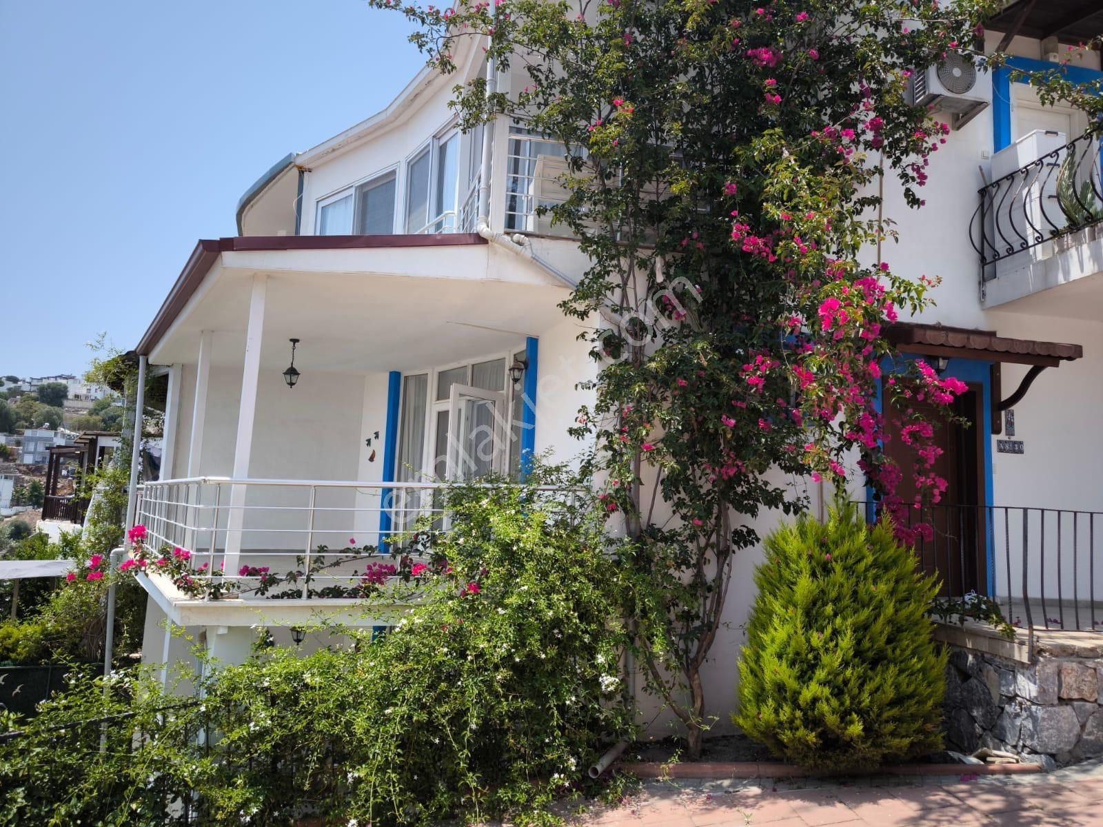 Boğaziçi Karya Golf Sitesi Bahçeli Deniz Manzaralı 2+1 Dubleks