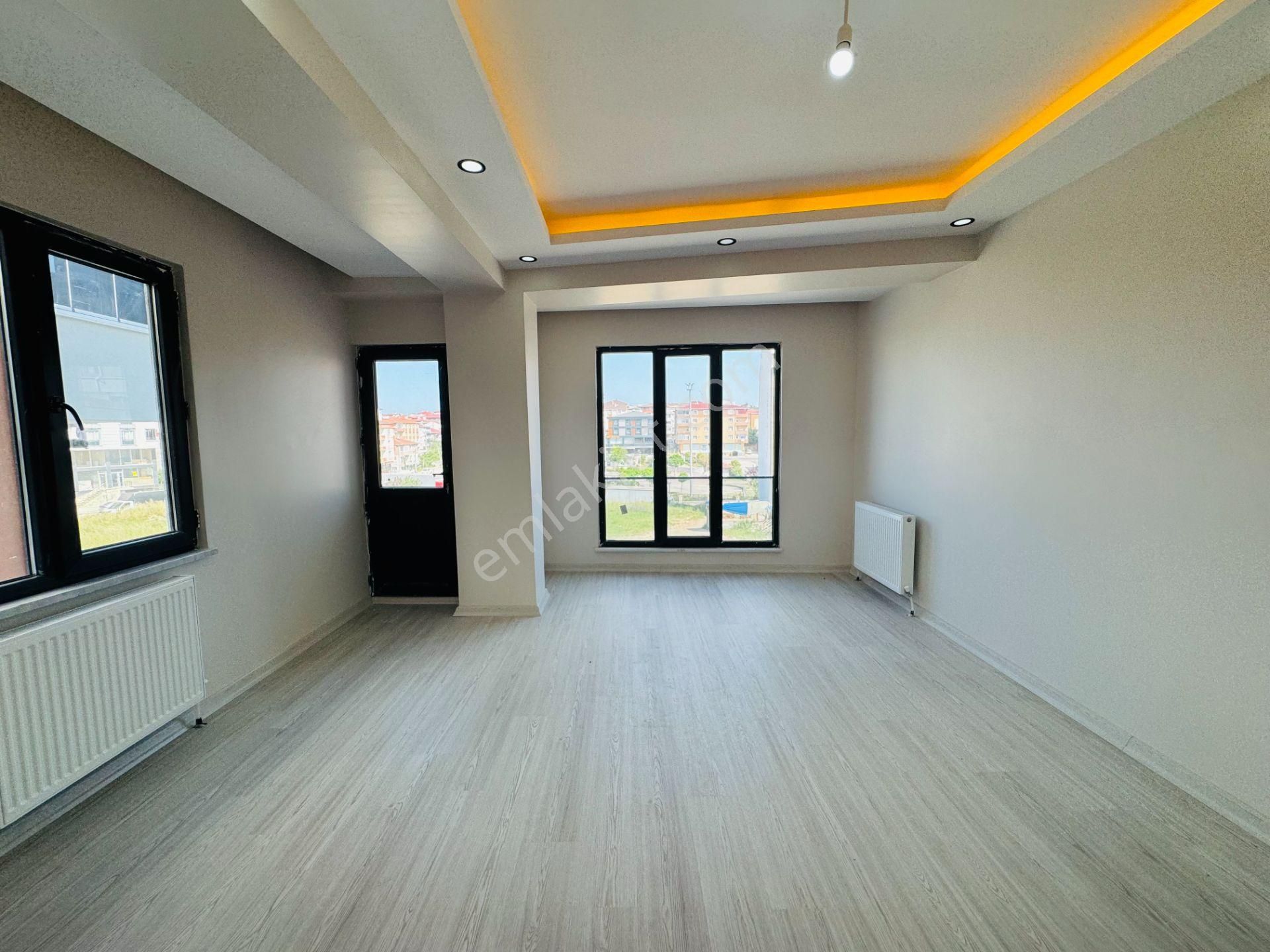 Güven'den Kapaklı'da Ebv. Banyolu,kapalı Cam Balkonlu 3+1 Daire