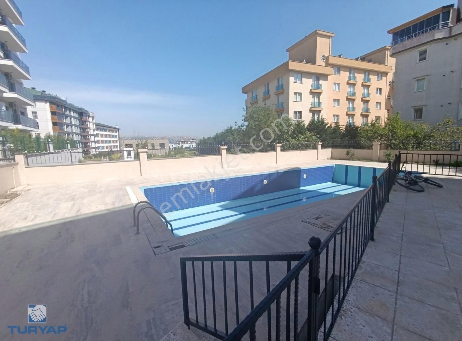 Büyükçekmece Havuzlu Site 3+2 Satılık Dubleks Daire