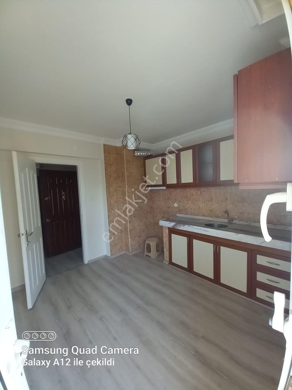 Stop’tan Babataşı Site İçi Ayrı Mutfak 3+1