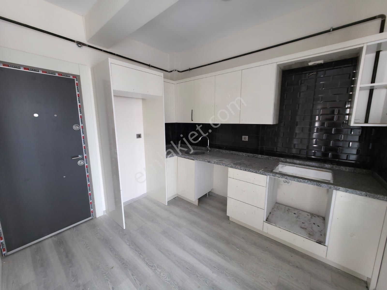 Karınca'dan Deniz Mh'de Aylık Ödemeli Aquaparklı 1+1 Kiralık!