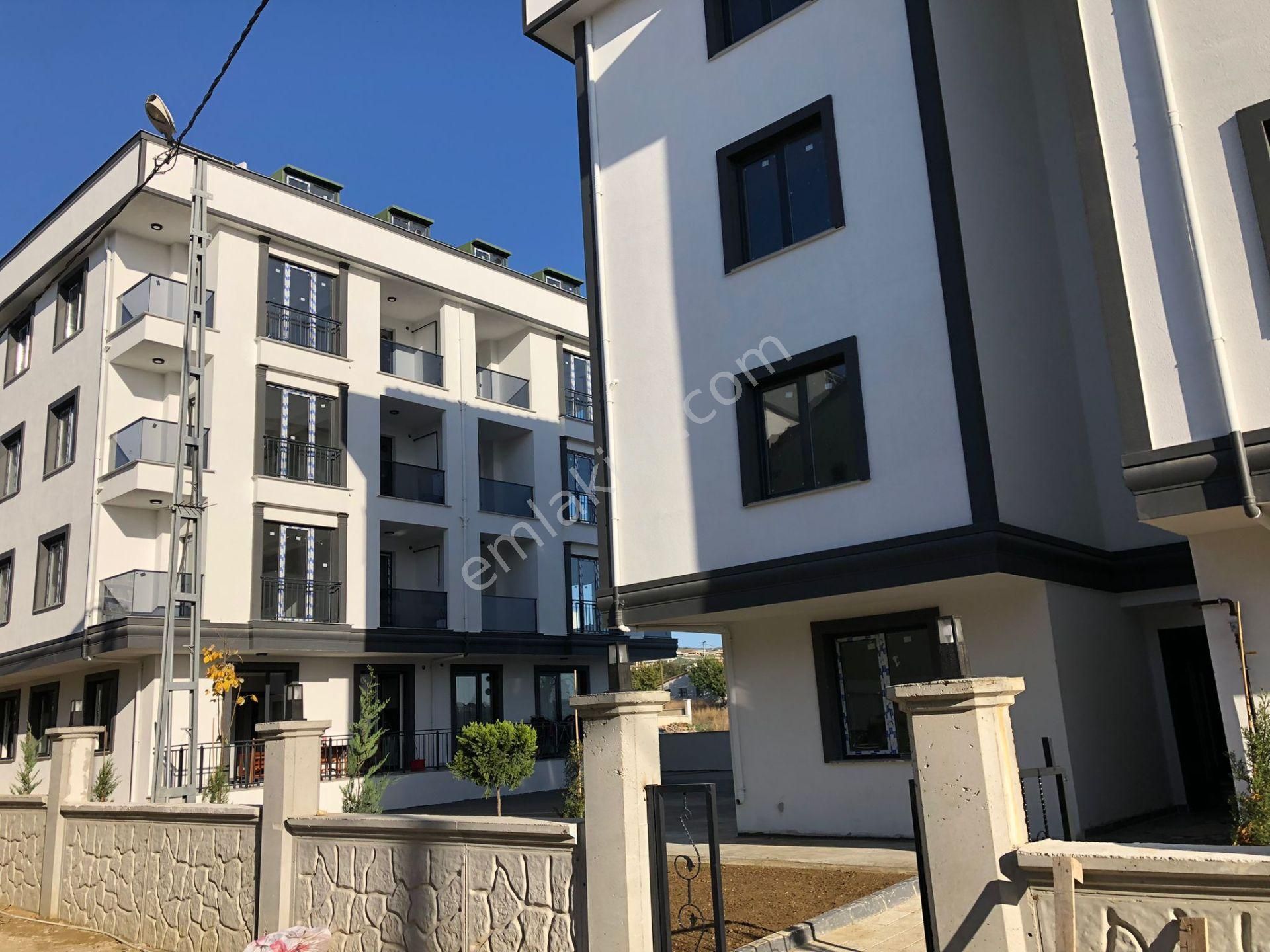 Büyükçekmece Kumburgaz Da 2+1 Kiralık Daire Yüksek Giriş Sıfır