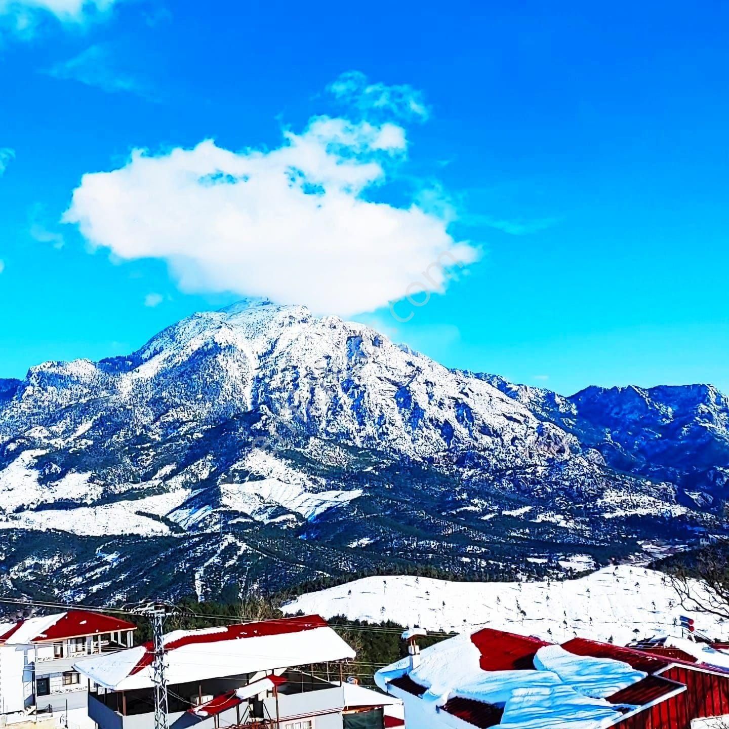 Pozantı Kar Emlak Tan Yeni Konacık Bozkırlı Mevkiide Yaylalık 400 M2 Satılık Arsa