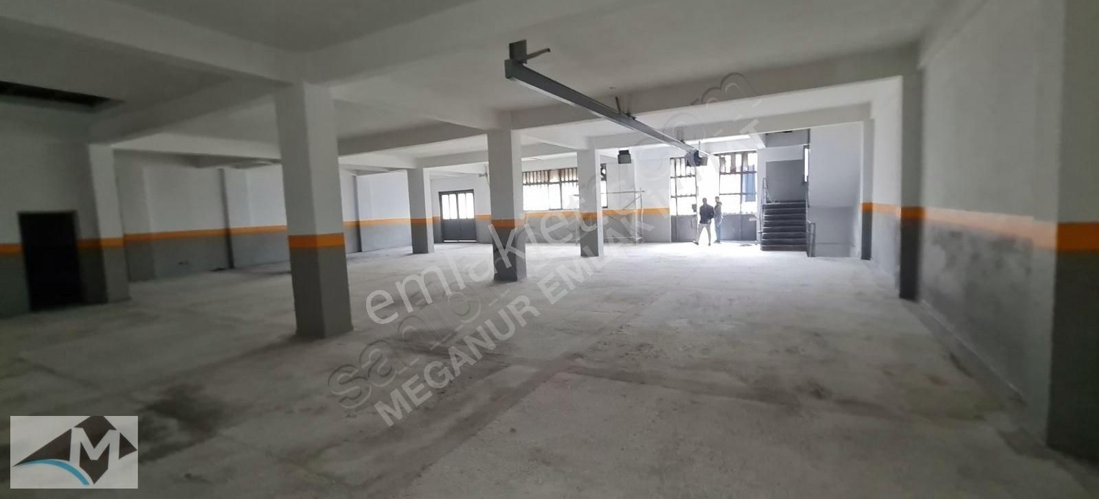 İkitelli Organize Sanayi Bölgesinde 400 M2 Tır Girer 100 Kw Elk.
