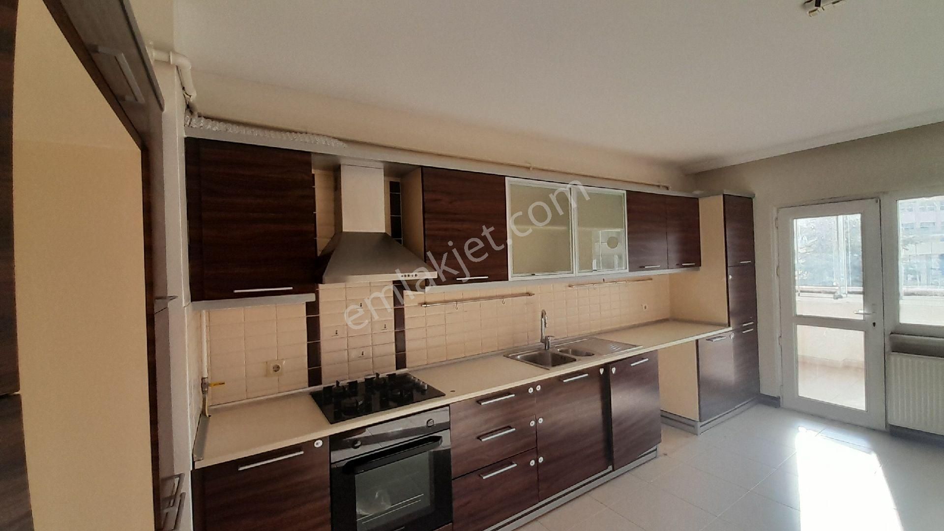 Yenimahalle Serhat Nevbahar Sitesi Satılık 4+1 Daire